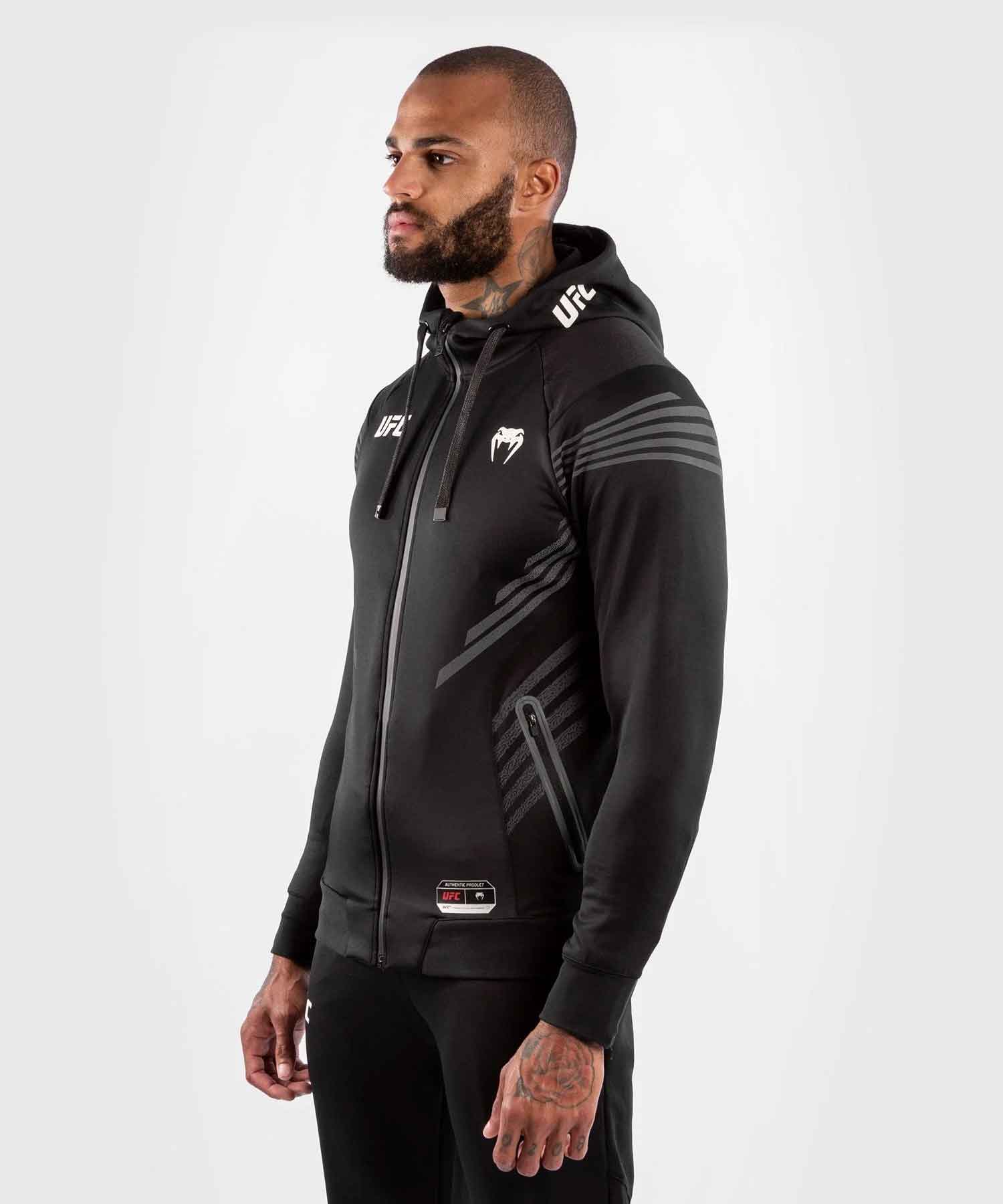 VENUM／ヴェナム　パーカー（フーディー）　　UFC VENUM AUTHENTIC FIGHT NIGHT MEN'S WALKOUT HOODIE／UFC VENUM オーセンティック ファイトナイト メンズ ウォークアウト フーディー（パーカー）黒