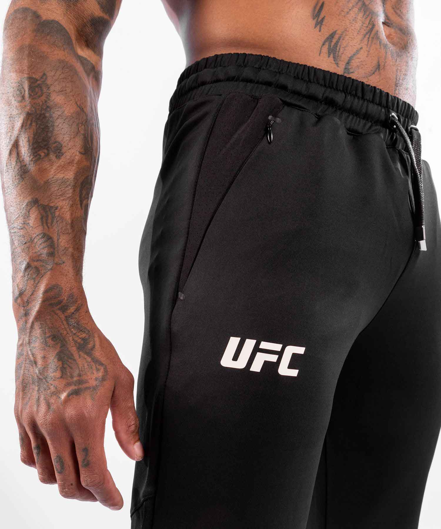 VENUM／ヴェナム　スウェットパンツ　　UFC VENUM AUTHENTIC FIGHT NIGHT MEN'S WALKOUT PANT／UFC VENUM オーセンティック ファイトナイト メンズ ウォークアウト パンツ（黒）