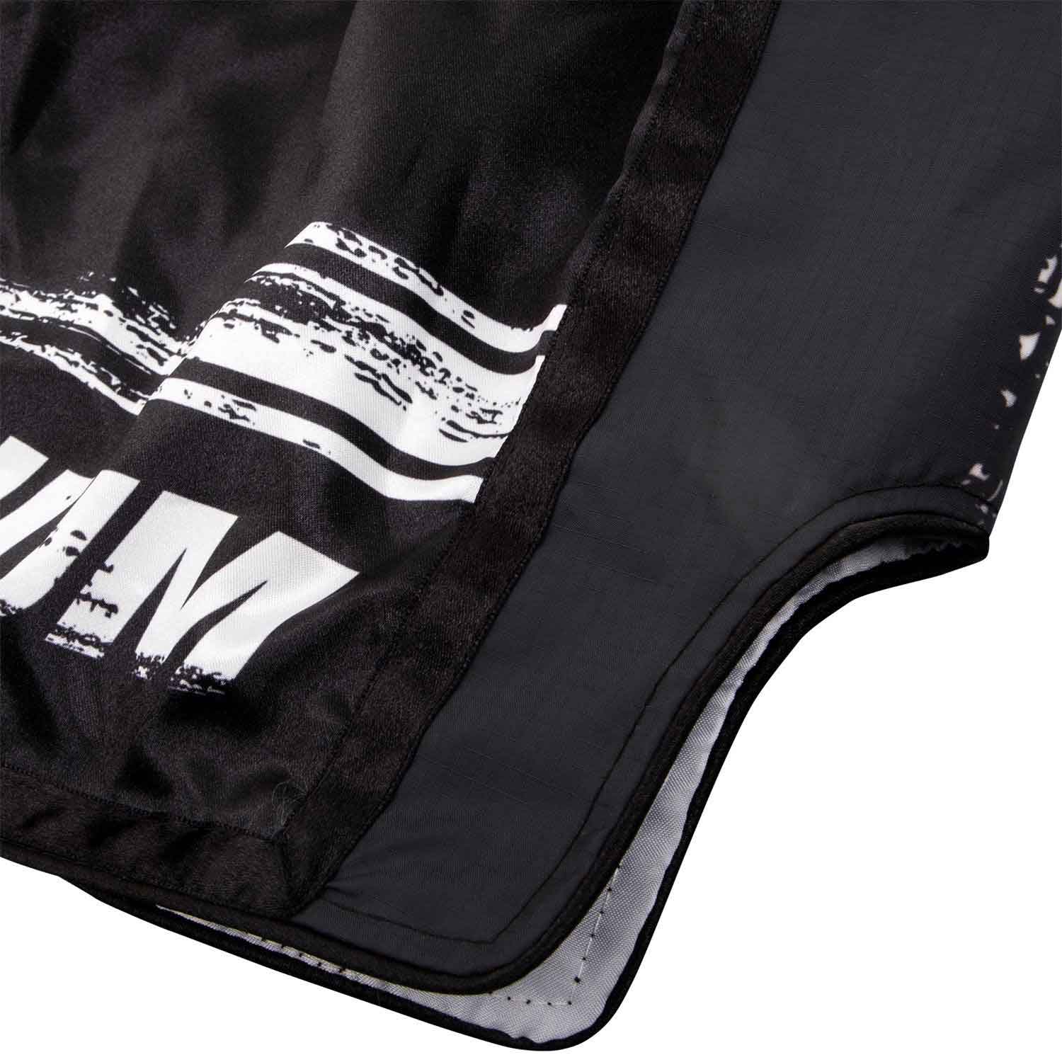 VENUM／ヴェナム　ムエタイショーツ　　BANGKOK SPIRIT MUAY THAI SHORTS／バンコク スピリット ムエタイショーツ （黒）