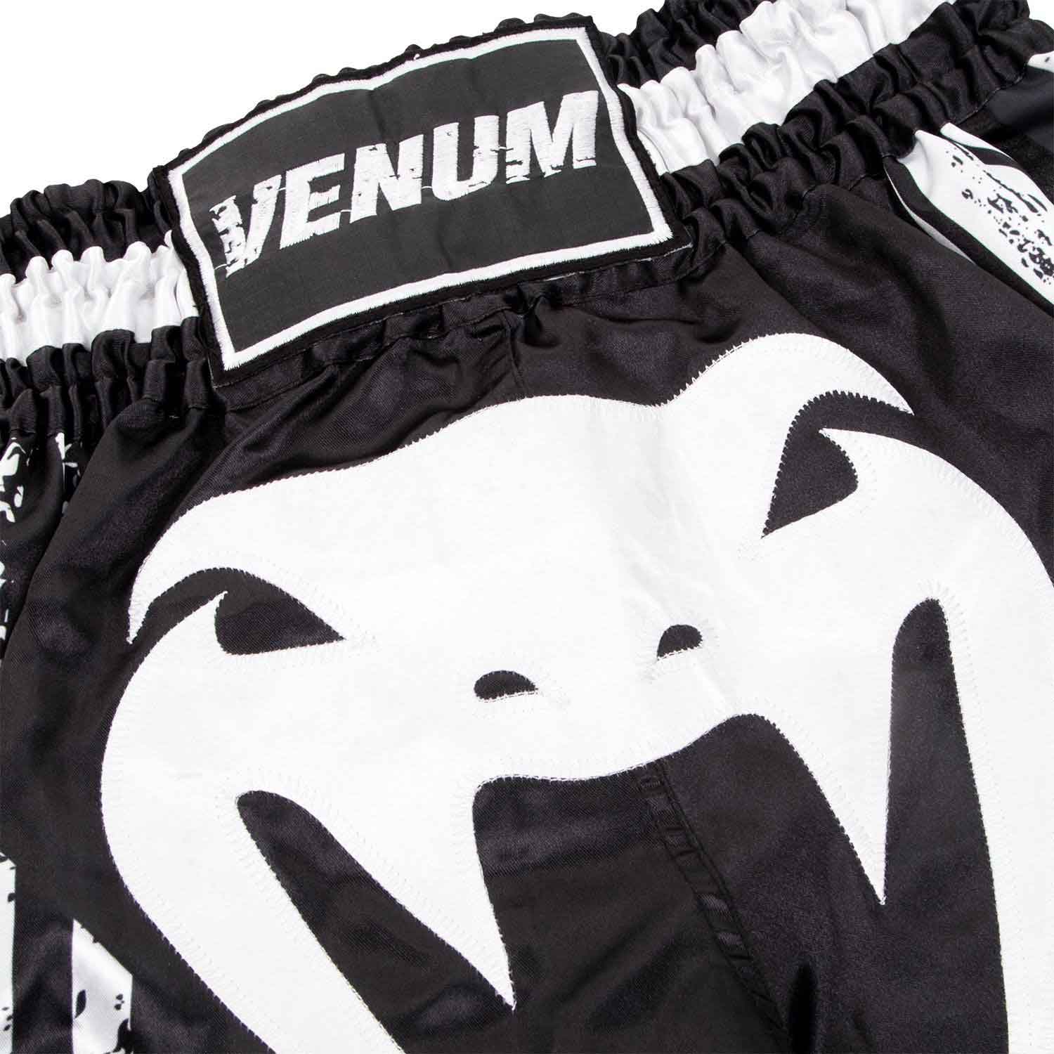 VENUM／ヴェナム　ムエタイショーツ　　BANGKOK SPIRIT MUAY THAI SHORTS／バンコク スピリット ムエタイショーツ （黒）