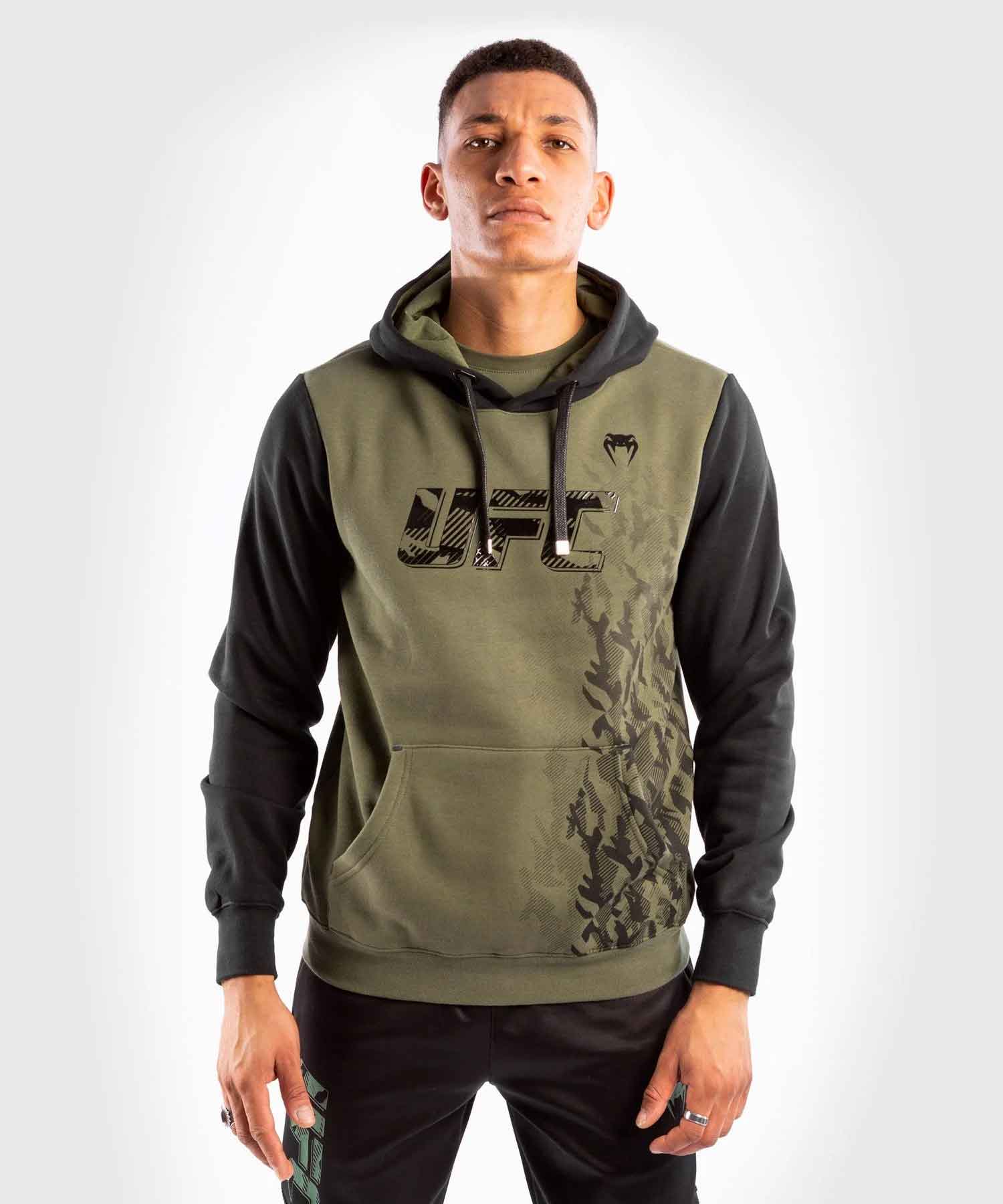 UFC VENUM AUTHENTIC FIGHT WEEK MEN'S PULLOVER HOODIE／UFC VENUM オーセンティック ファイトウィーク メンズ プルオーバー フーディー（パーカー）カーキ／黒