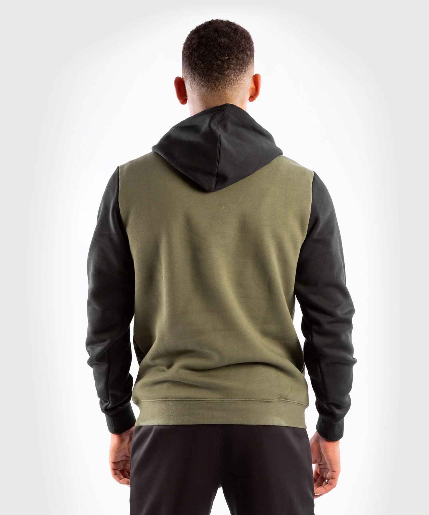 VENUM／ヴェナム　パーカー（フーディー）　　UFC VENUM AUTHENTIC FIGHT WEEK MEN'S PULLOVER HOODIE／UFC VENUM オーセンティック ファイトウィーク メンズ プルオーバー フーディー（パーカー）カーキ／黒