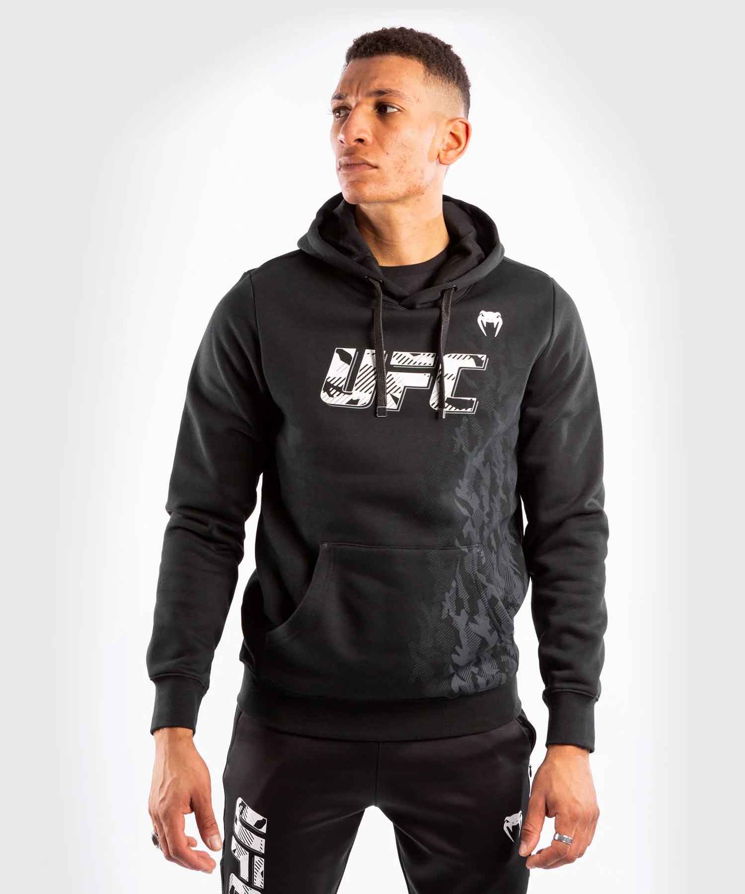 UFC VENUM AUTHENTIC FIGHT WEEK MEN'S PULLOVER HOODIE／UFC VENUM オーセンティック ファイトウィーク メンズ プルオーバー フーディー（パーカー）黒／白／グレー