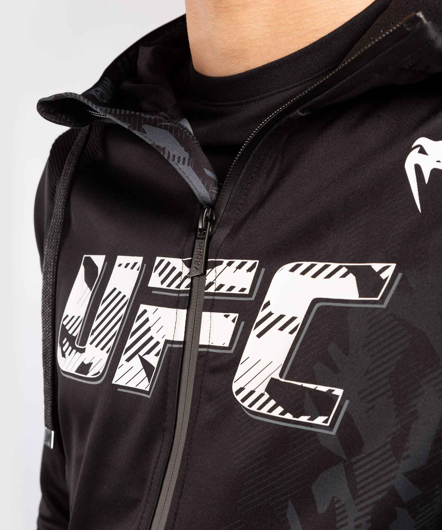 VENUM／ヴェナム　パーカー（フーディー）　　UFC VENUM AUTHENTIC FIGHT WEEK MEN'S ZIP HOODIE／UFC VENUM オーセンティック ファイトウィーク メンズ ジップフーディー（パーカー）黒／白／グレー