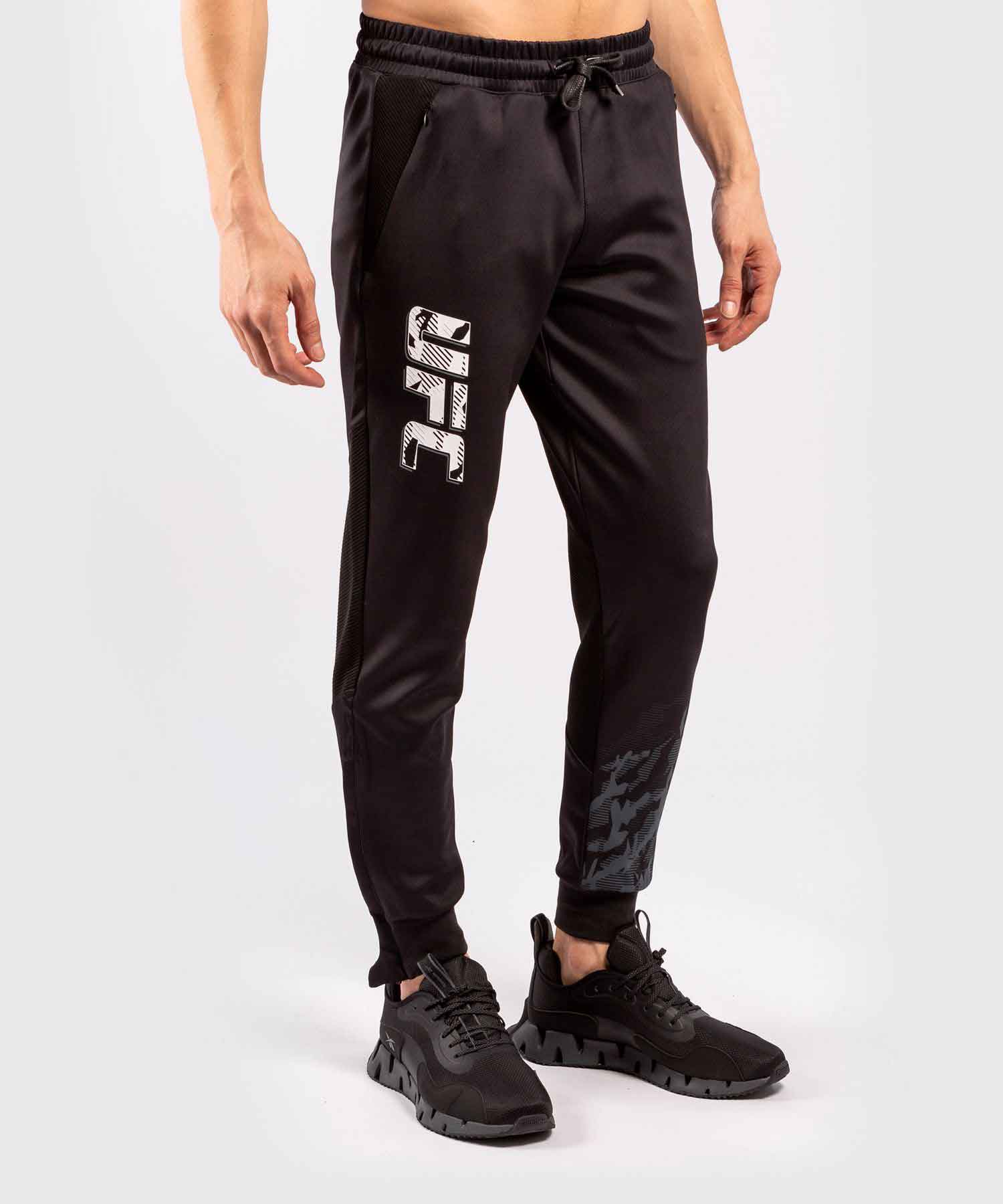 VENUM／ヴェナム　スウェットパンツ　　UFC VENUM AUTHENTIC FIGHT WEEK MEN'S PANTS／UFC VENUM オーセンティック ファイトウィーク メンズ パンツ（黒／白／グレー）