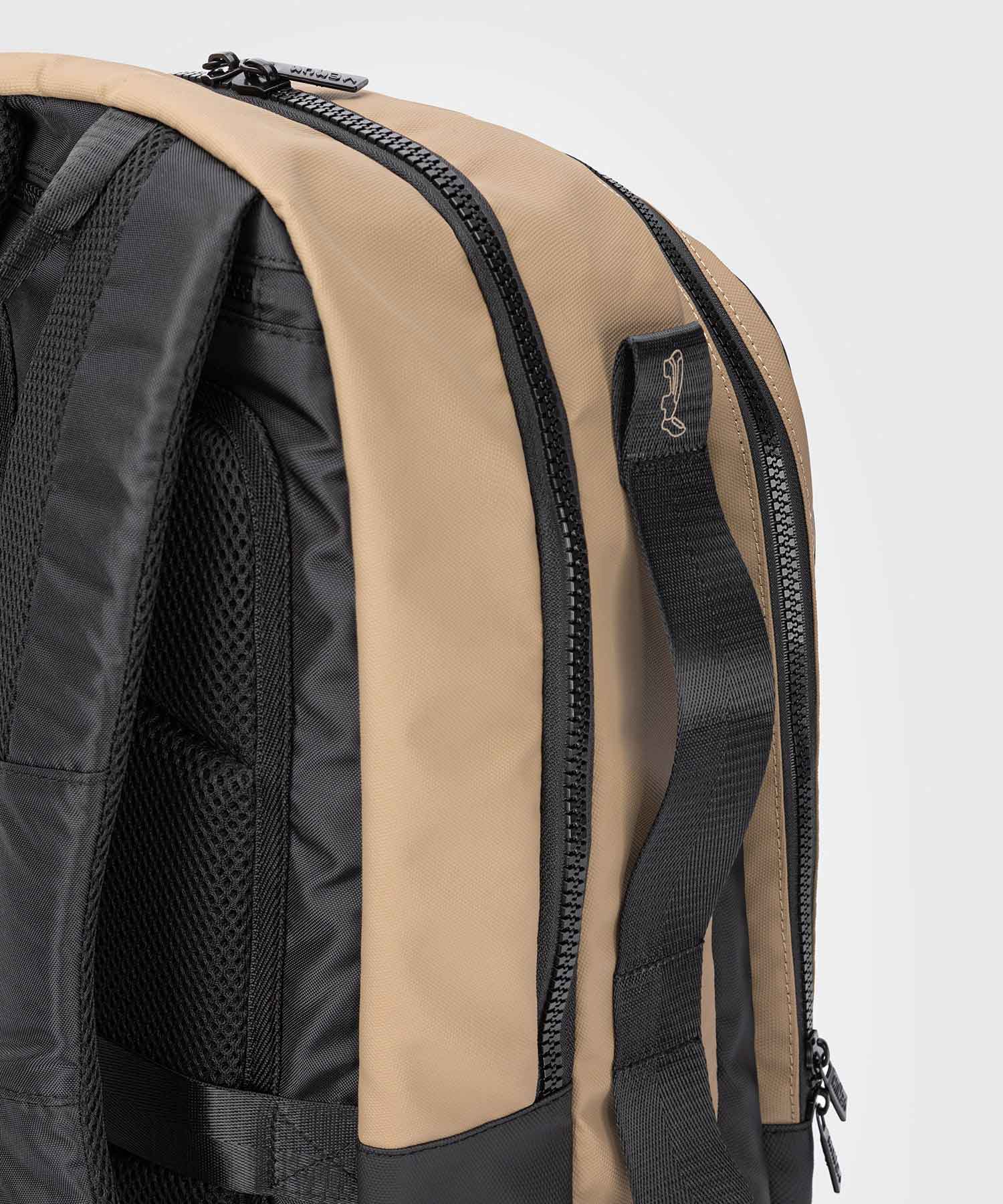 VENUM／ヴェナム　バッグ・バックパック　　Evo 2 Backpack／エヴォ 2 バックパック（黒／サンド）