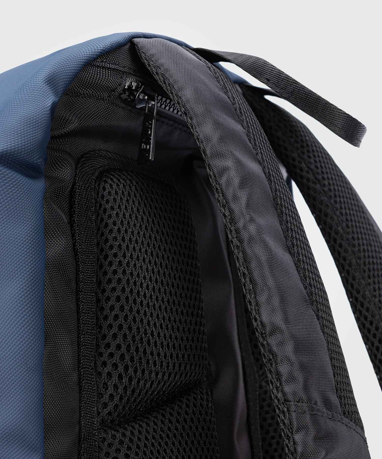 VENUM／ヴェナム　バッグ・バックパック　　Evo 2 Backpack／エヴォ 2 バックパック（黒／ネイビー）