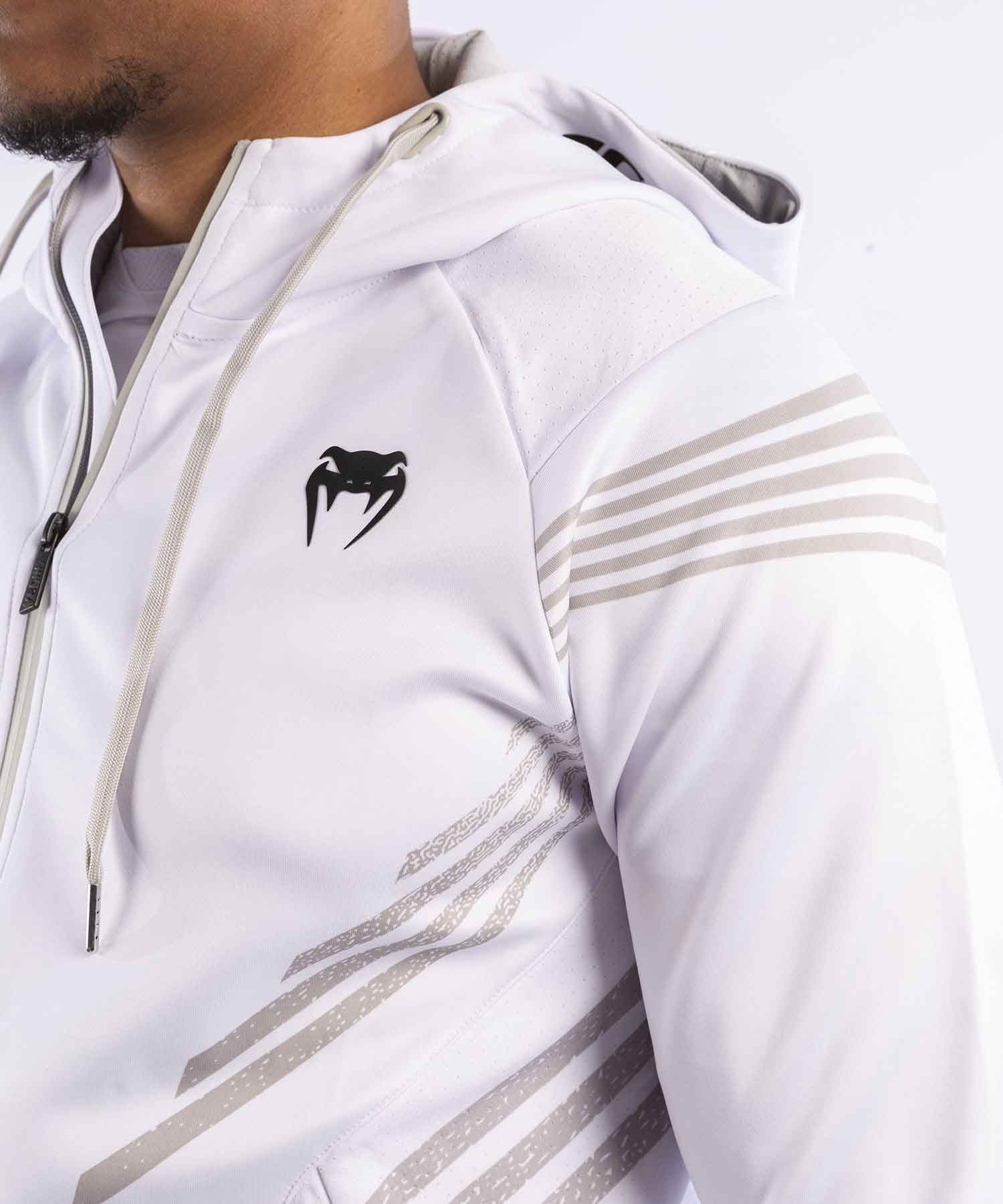 VENUM／ヴェナム　パーカー（フーディー）　　UFC VENUM PRO LINE MEN'S HOODIE／UFC VENUM プロライン メンズ フーディー（パーカー）白