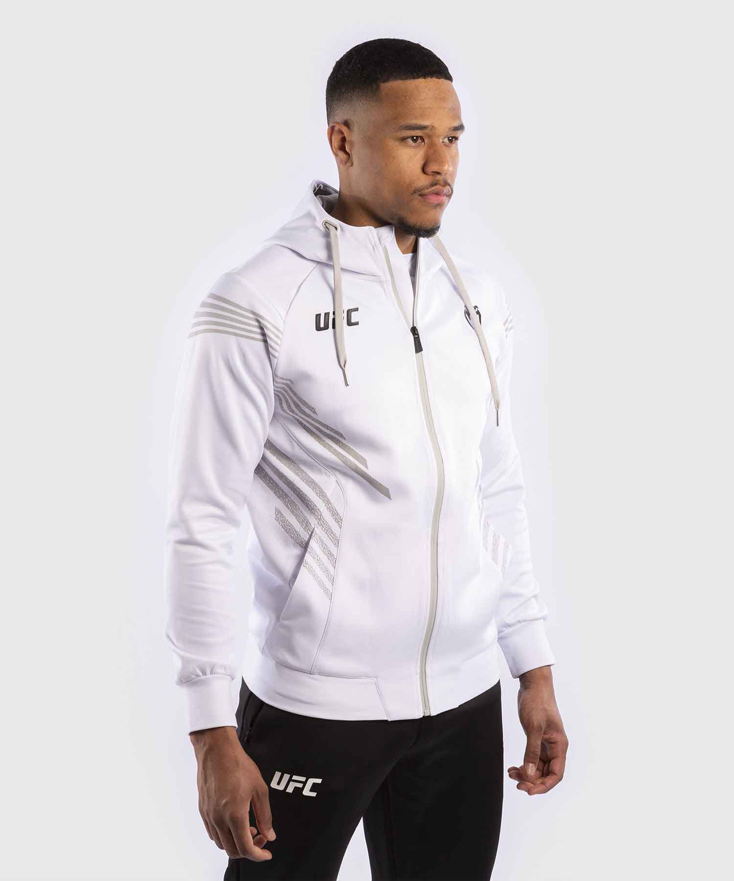 VENUM／ヴェナム　パーカー（フーディー）　　UFC VENUM PRO LINE MEN'S HOODIE／UFC VENUM プロライン メンズ フーディー（パーカー）白