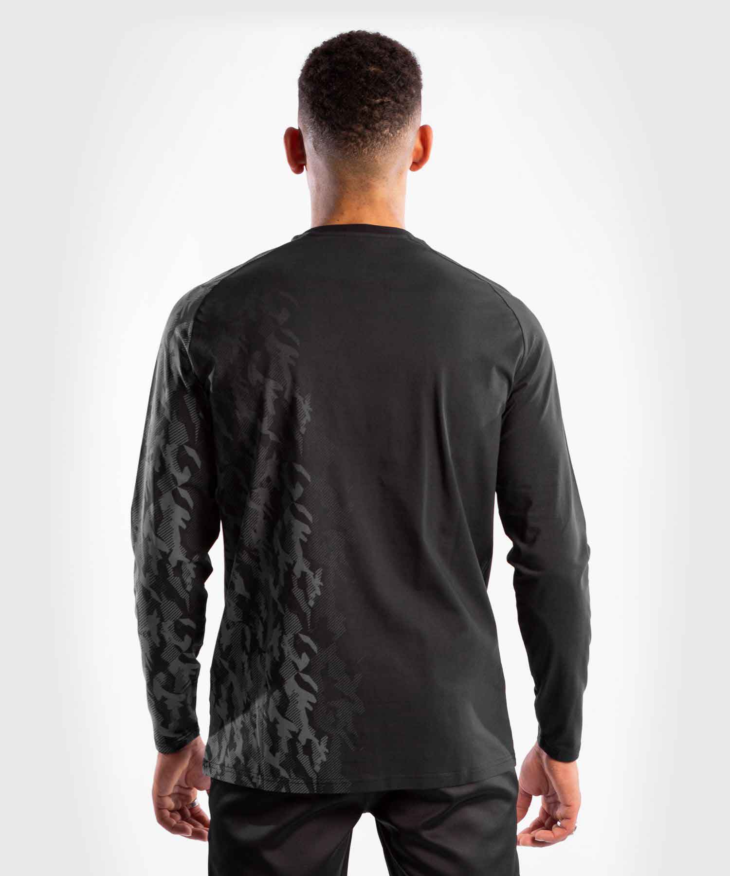 VENUM／ヴェナム　ロングスリーブ　　UFC VENUM AUTHENTIC FIGHT WEEK MEN'S LONG SLEEVE／UFC VENUM オーセンティック ファイトウィーク メンズ ロングスリーブ（黒）