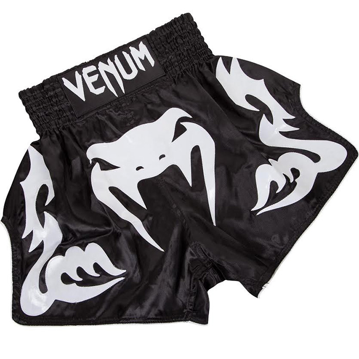 BANGKOK INFERNO MUAY THAI SHORTS／バンコク・インフェルノ ムエタイショーツ（黒／白）