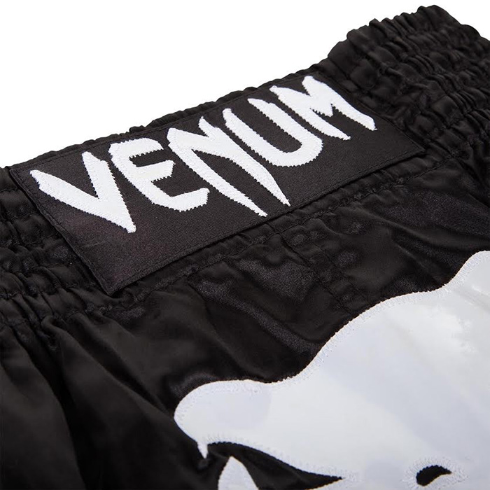 VENUM／ヴェナム　ムエタイショーツ　　BANGKOK INFERNO MUAY THAI SHORTS／バンコク・インフェルノ ムエタイショーツ（黒／白）