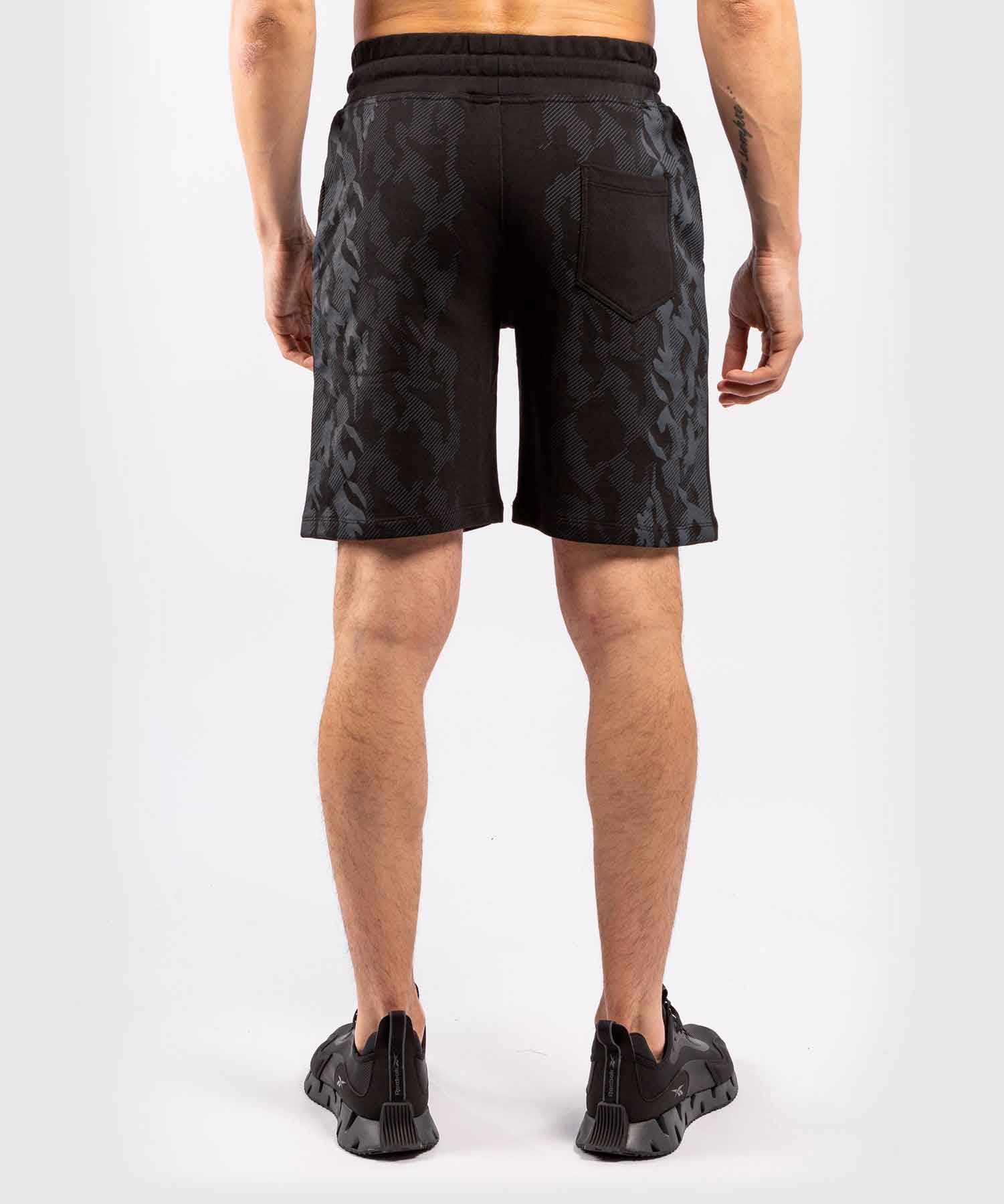 VENUM／ヴェナム　トレーニング・フィットネスショーツ　　UFC VENUM AUTHENTIC FIGHT WEEK MEN'S SHORTS／UFC VENUM オーセンティック ファイトウィーク メンズ ショーツ（黒）