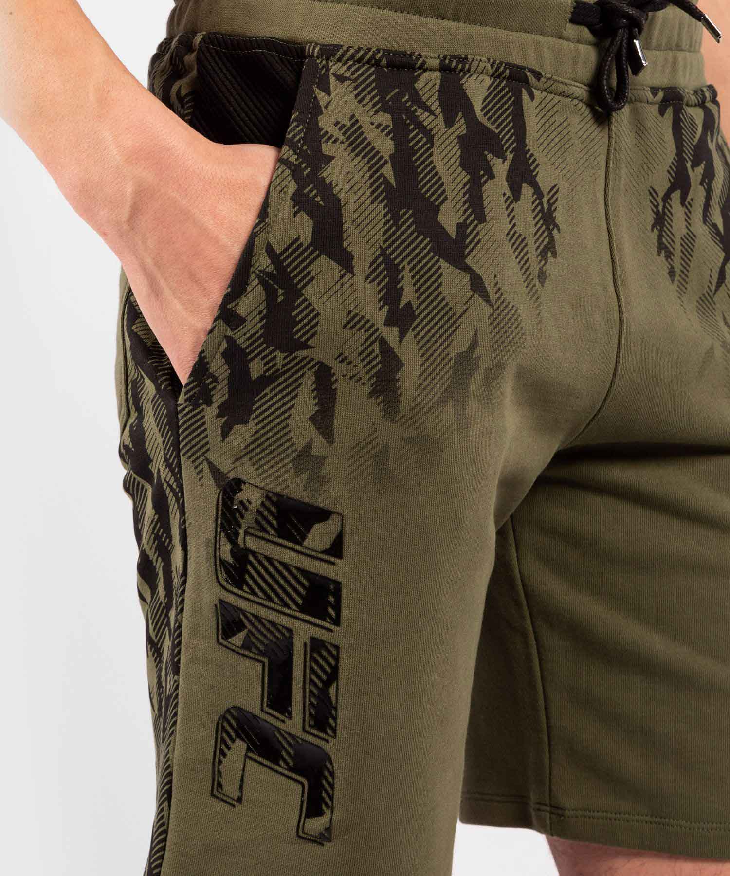 VENUM／ヴェナム　トレーニング・フィットネスショーツ　　UFC VENUM AUTHENTIC FIGHT WEEK MEN'S SHORTS／UFC VENUM オーセンティック ファイトウィーク メンズ ショーツ（カーキ）