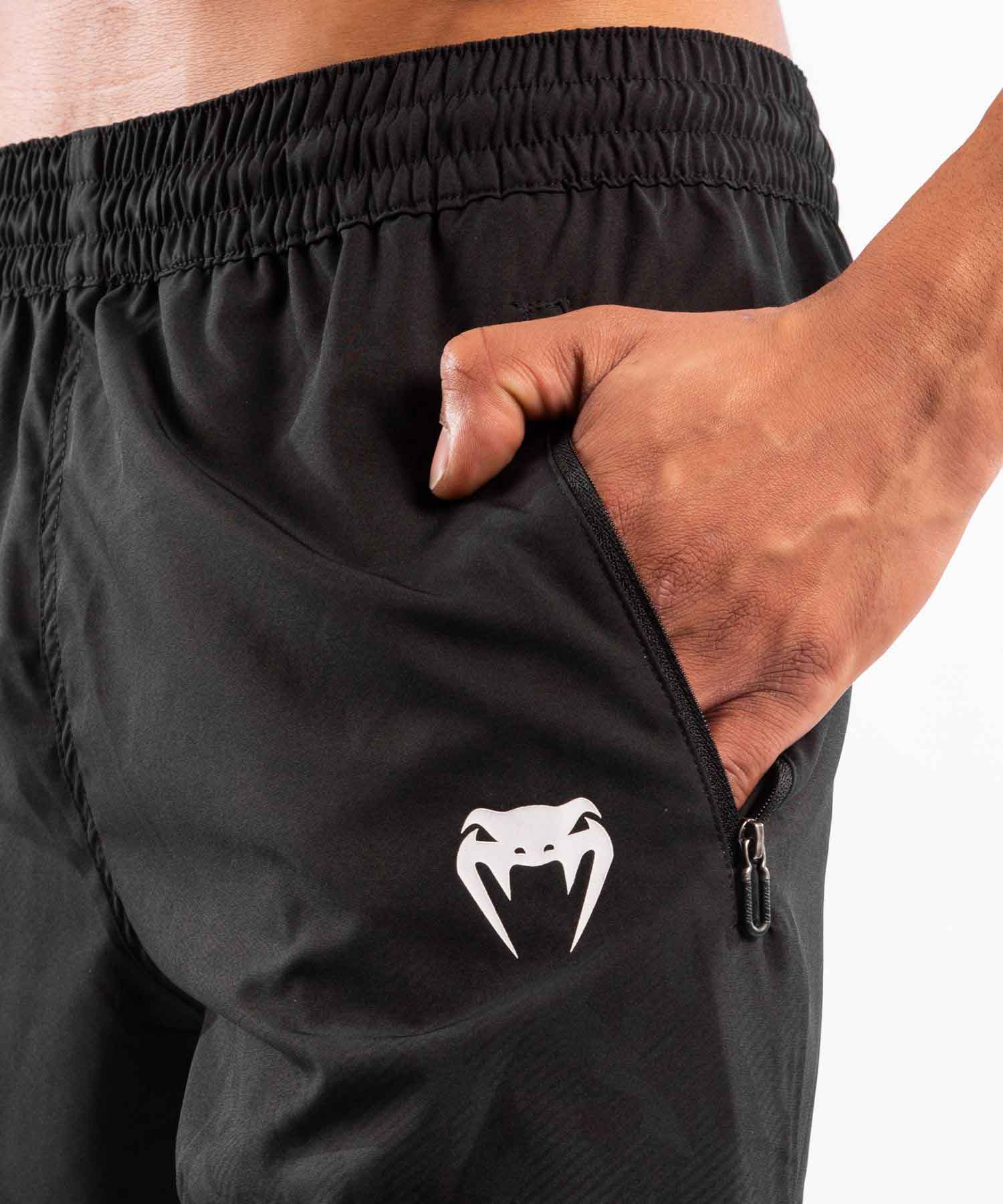 VENUM／ヴェナム　トレーニング・フィットネスショーツ　　UFC VENUM AUTHENTIC FIGHT WEEK MEN'S PERFORMANCE SHORTS／UFC VENUM オーセンティック ファイトウィーク メンズ パフォーマンスショーツ（黒）