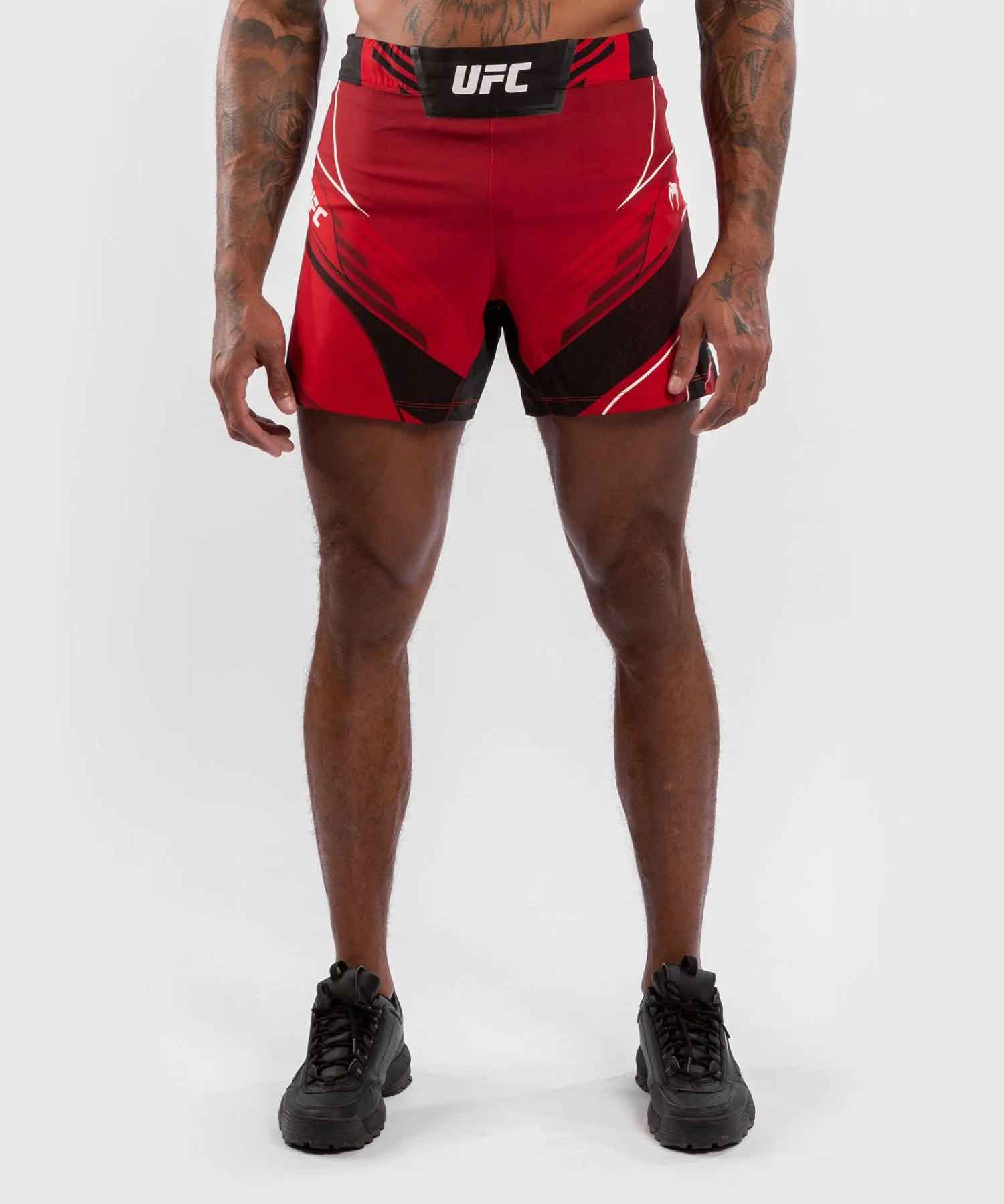 VENUM／ヴェナム　ファイトショーツ　　UFC VENUM AUTHENTIC FIGHT NIGHT MEN'S SHORTS SHORT FIT／UFC VENUM オーセンティック ファイトナイト メンズ ショーツ ショート フィット（レッド／黒）