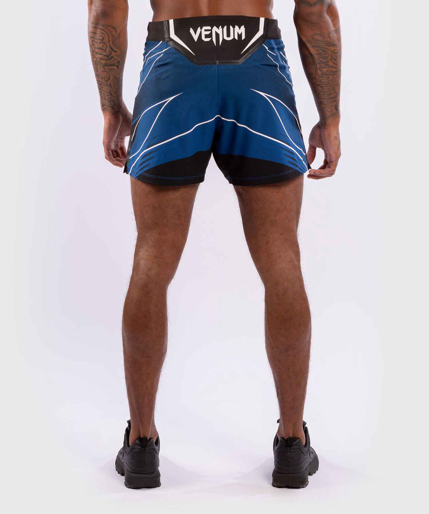 VENUM／ヴェナム　ファイトショーツ　　UFC VENUM AUTHENTIC FIGHT NIGHT MEN'S SHORTS SHORT FIT／UFC VENUM オーセンティック ファイトナイト メンズ ショーツ ショート フィット（ブルー／黒）