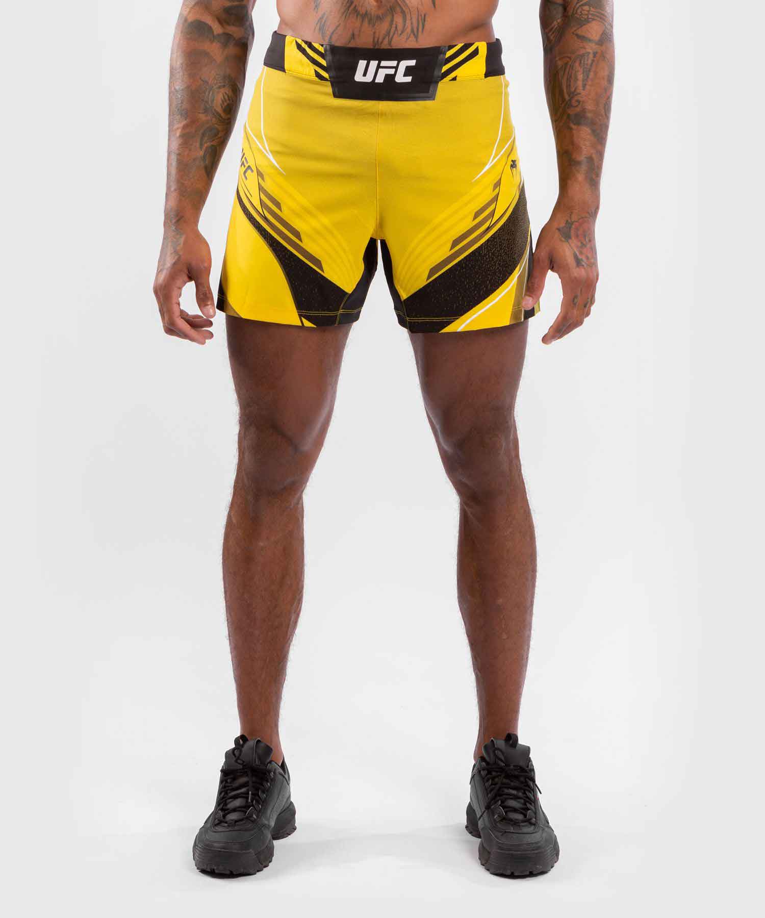 UFC VENUM AUTHENTIC FIGHT NIGHT MEN'S SHORTS SHORT FIT／UFC VENUM オーセンティック ファイトナイト メンズ ショーツ ショート フィット（イエロー／黒）