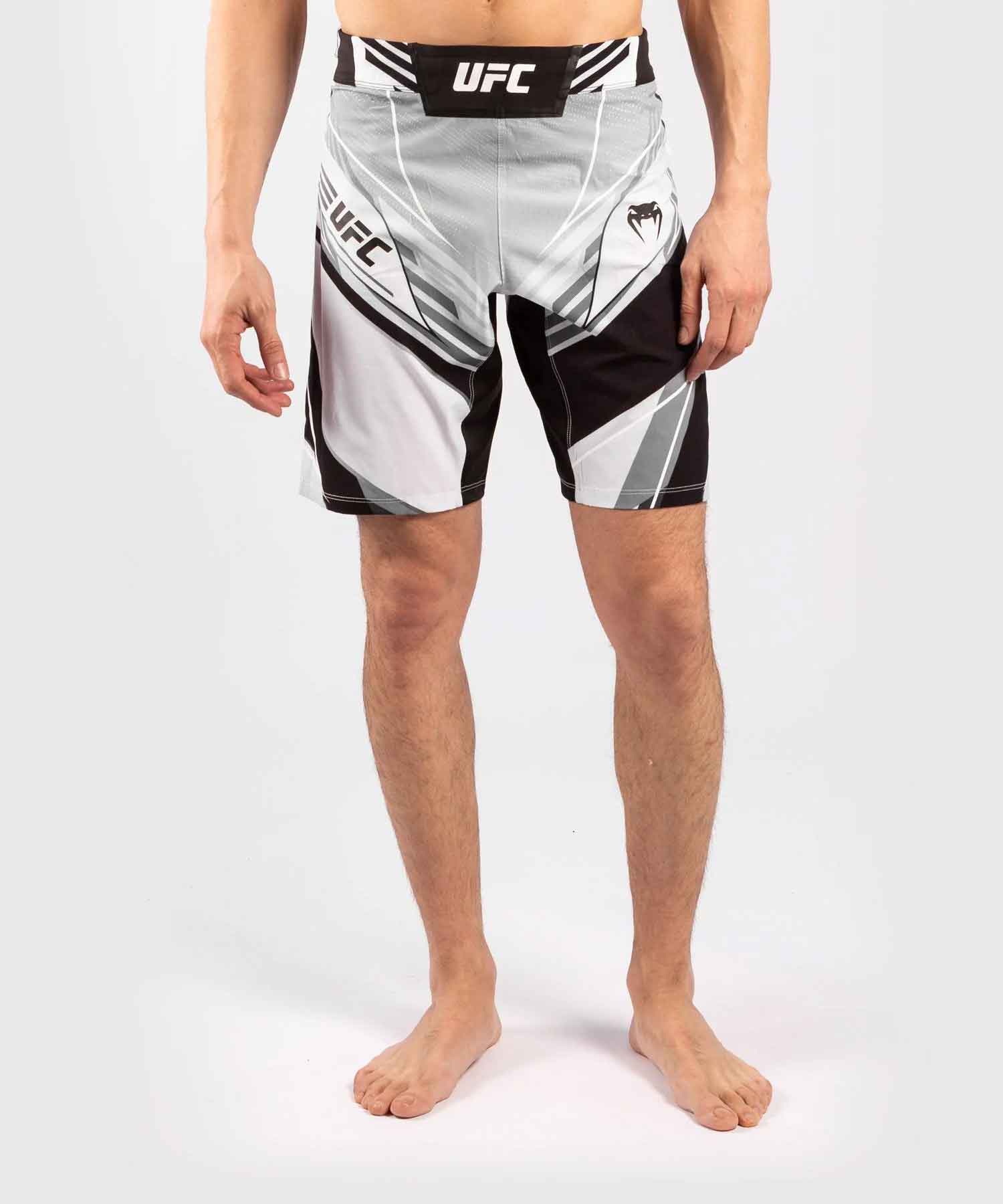 UFC VENUM AUTHENTIC FIGHT NIGHT MEN'S SHORTS LONG FIT／UFC VENUM オーセンティック ファイトナイト メンズ ショーツ ロング フィット（白／黒）