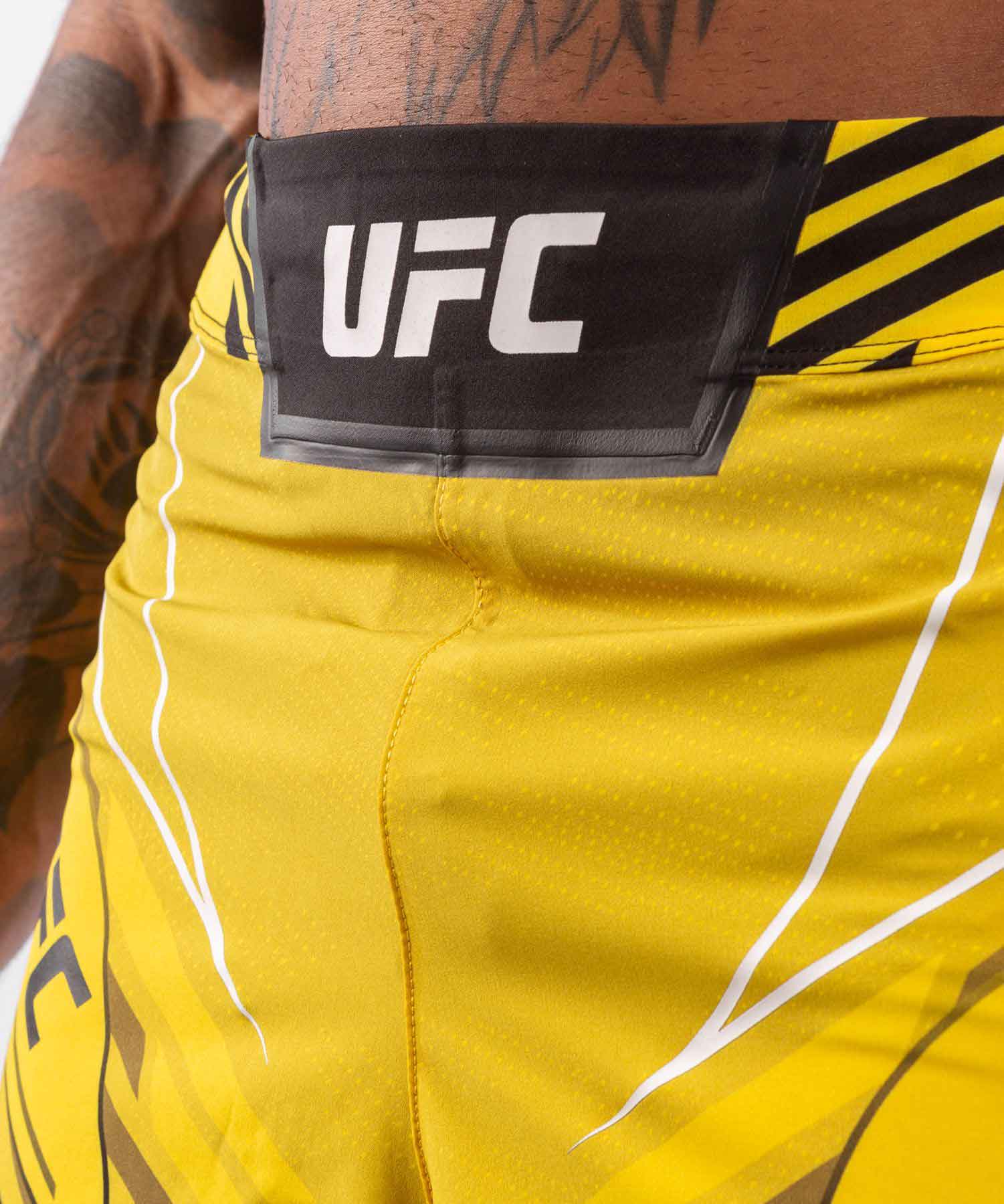 VENUM／ヴェナム　ファイトショーツ　　UFC VENUM AUTHENTIC FIGHT NIGHT MEN'S SHORTS LONG FIT／UFC VENUM オーセンティック ファイトナイト メンズ ショーツ ロング フィット（イエロー／黒）