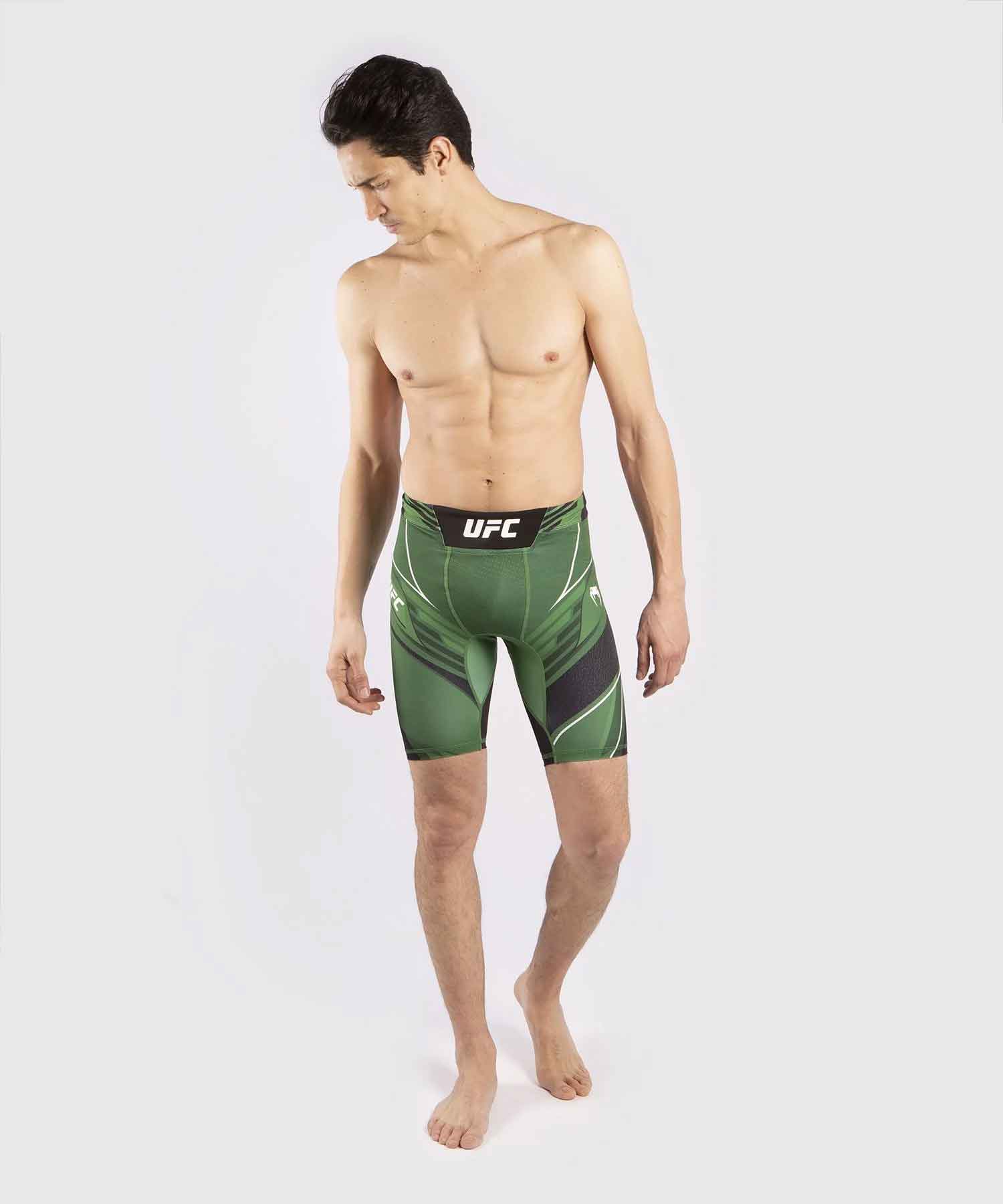 VENUM／ヴェナム　コンプレッション・バーリトゥードショーツ　　UFC VENUM PRO LINE MEN'S VALE TUDO SHORTS／UFC VENUM プロライン メンズ バーリトゥードショーツ（グリーン／黒）