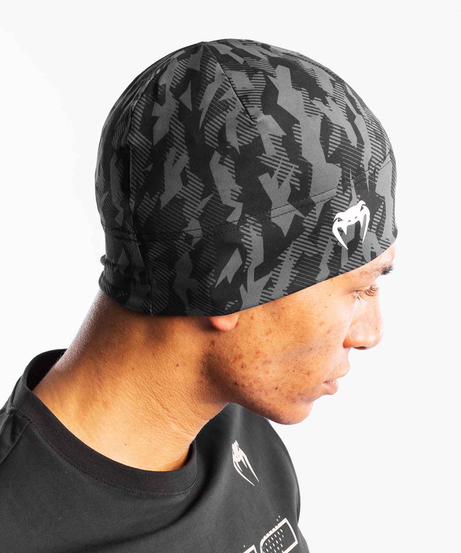 VENUM／ヴェナム　ビーニー・キャップ　　UFC VENUM AUTHENTIC FIGHT WEEK UNISEX PERFORMANCE BEANIE／UFC VENUM オーセンティック ファイトウィーク ユニセックス パフォーマンス ビーニー（ダークグレー／黒）