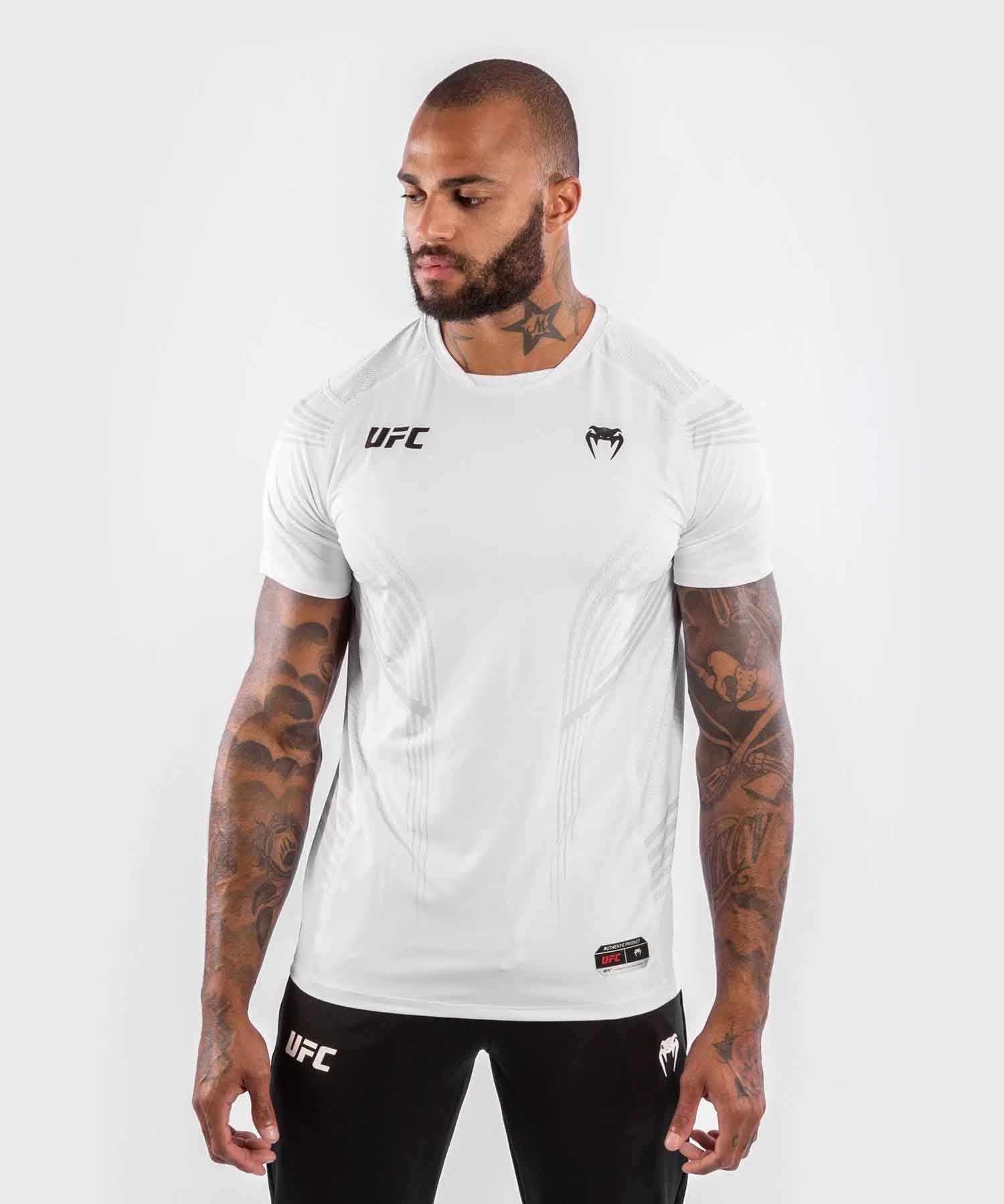 UFC VENUM AUTHENTIC FIGHT NIGHT MEN'S WALKOUT JERSEY／UFC VENUM オーセンティック ファイトナイト メンズ ウォークアウト ジャージ（白）