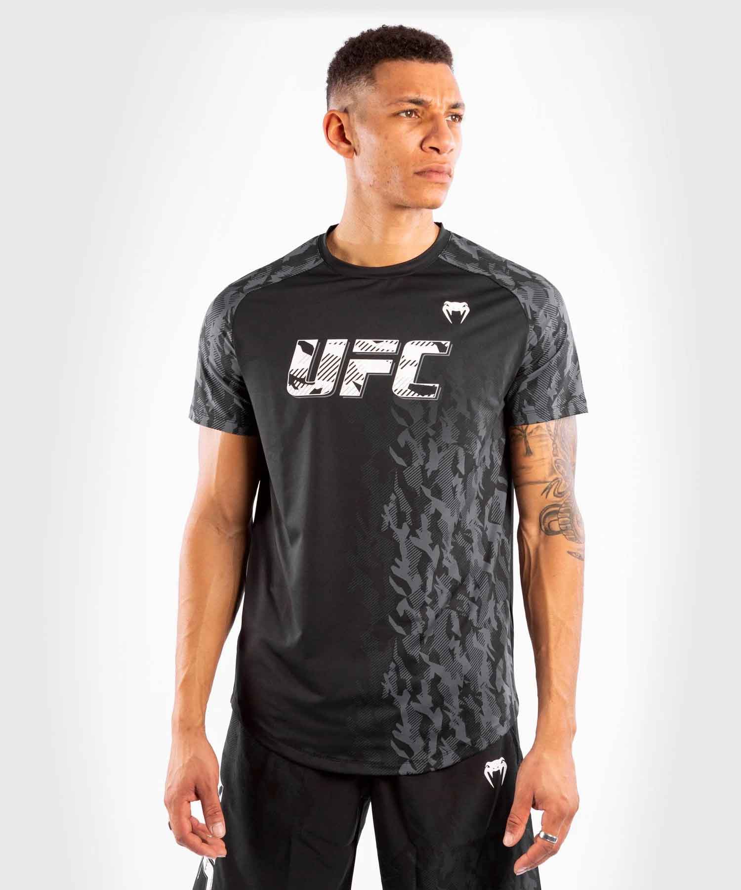 VENUM／ヴェナム　Tシャツ　　UFC VENUM AUTHENTIC FIGHT WEEK MEN'S PERFORMANCE T-SHIRT／UFC VENUM ファイトウィーク メンズ パフォーマンスTシャツ（黒）