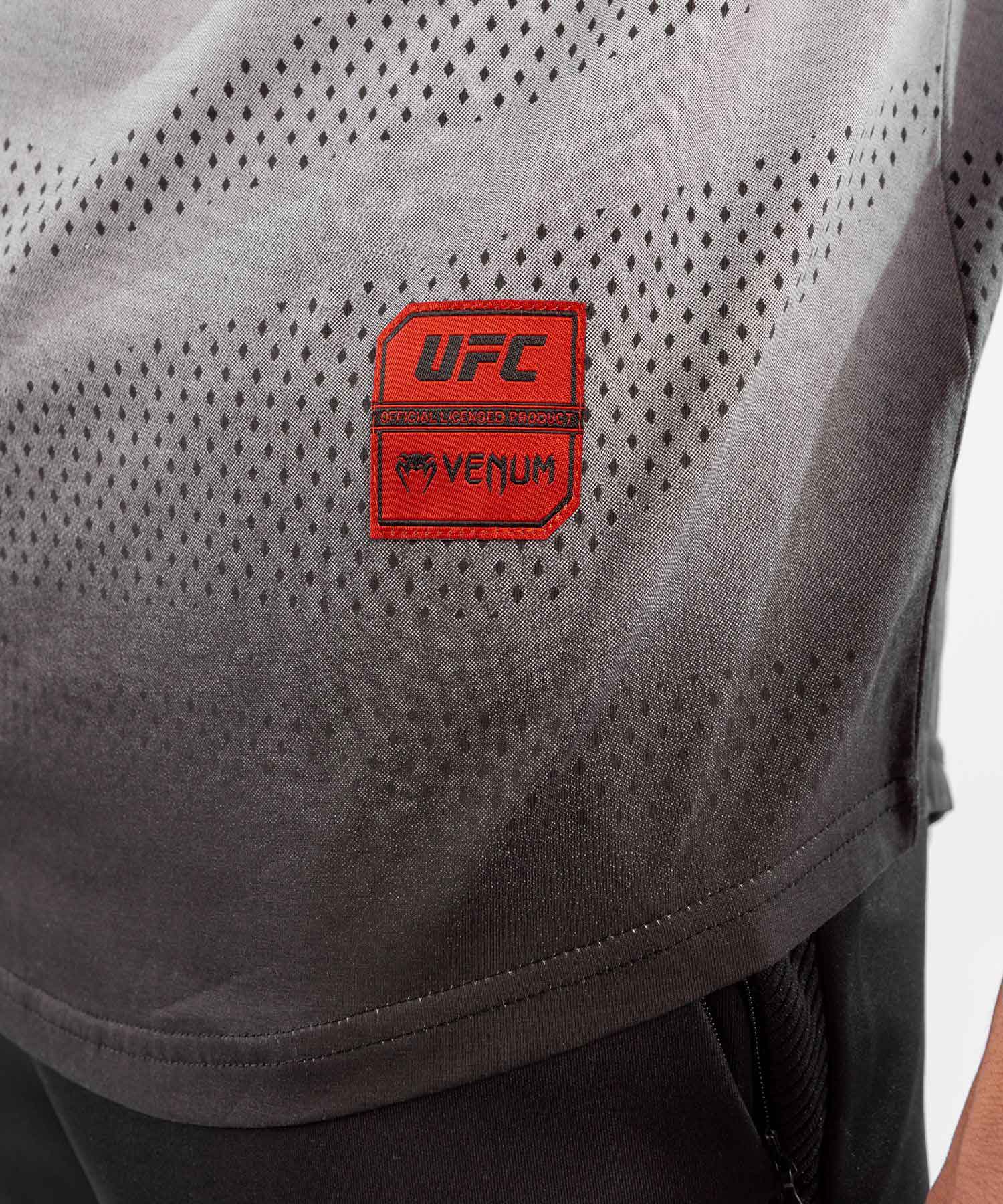 VENUM／ヴェナム　Tシャツ　　UFC VENUM AUTHENTIC FIGHT WEEK 2 MEN'S SHORT SLEEVE T-SHIRT／UFC VENUM オーセンティック ファイトウィーク 2 メンズ ショートスリーブTシャツ（白）