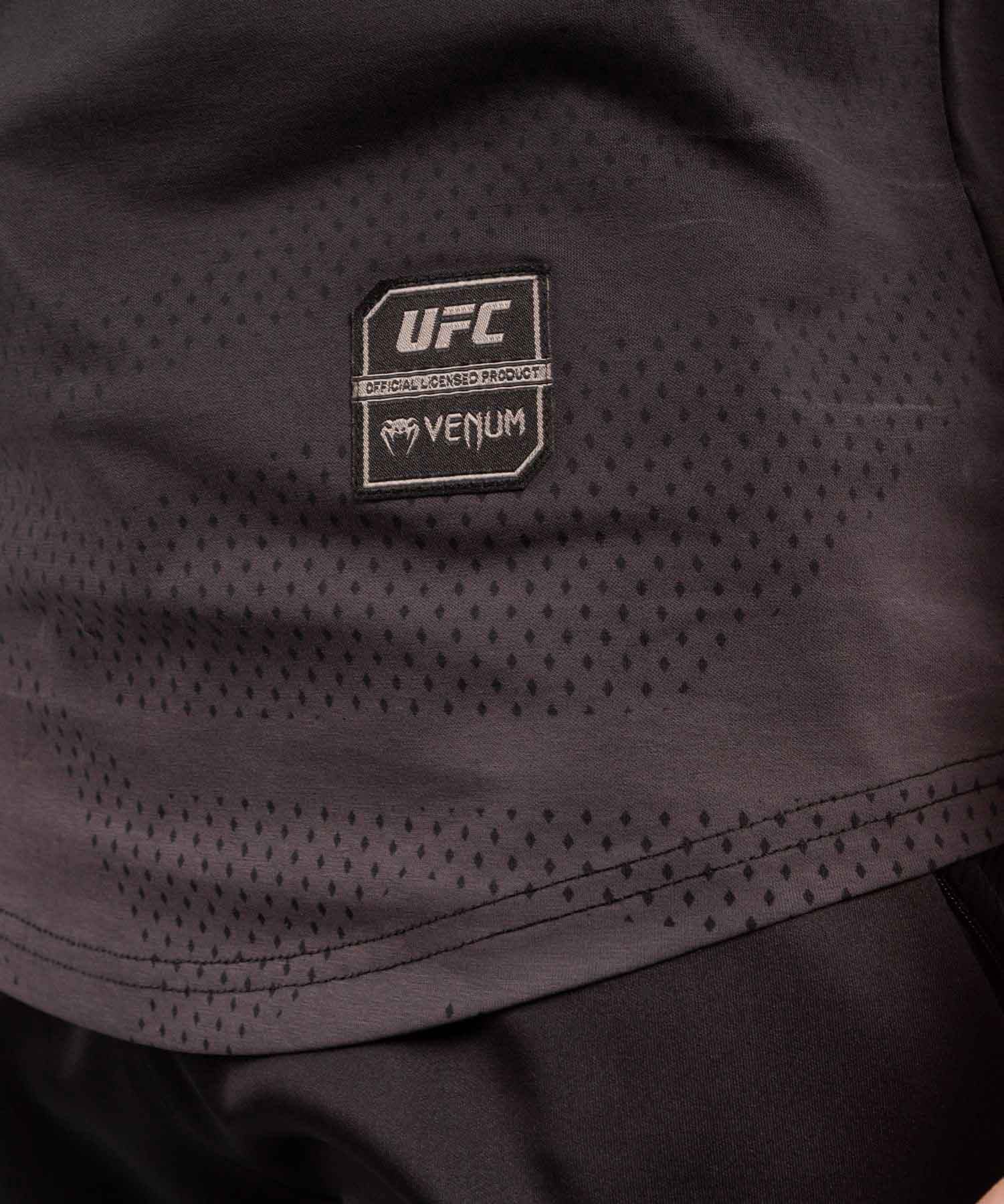 VENUM／ヴェナム　Tシャツ　　UFC VENUM AUTHENTIC FIGHT WEEK 2 MEN'S SHORT SLEEVE T-SHIRT／UFC VENUM オーセンティック ファイトウィーク 2 メンズ ショートスリーブTシャツ（黒）