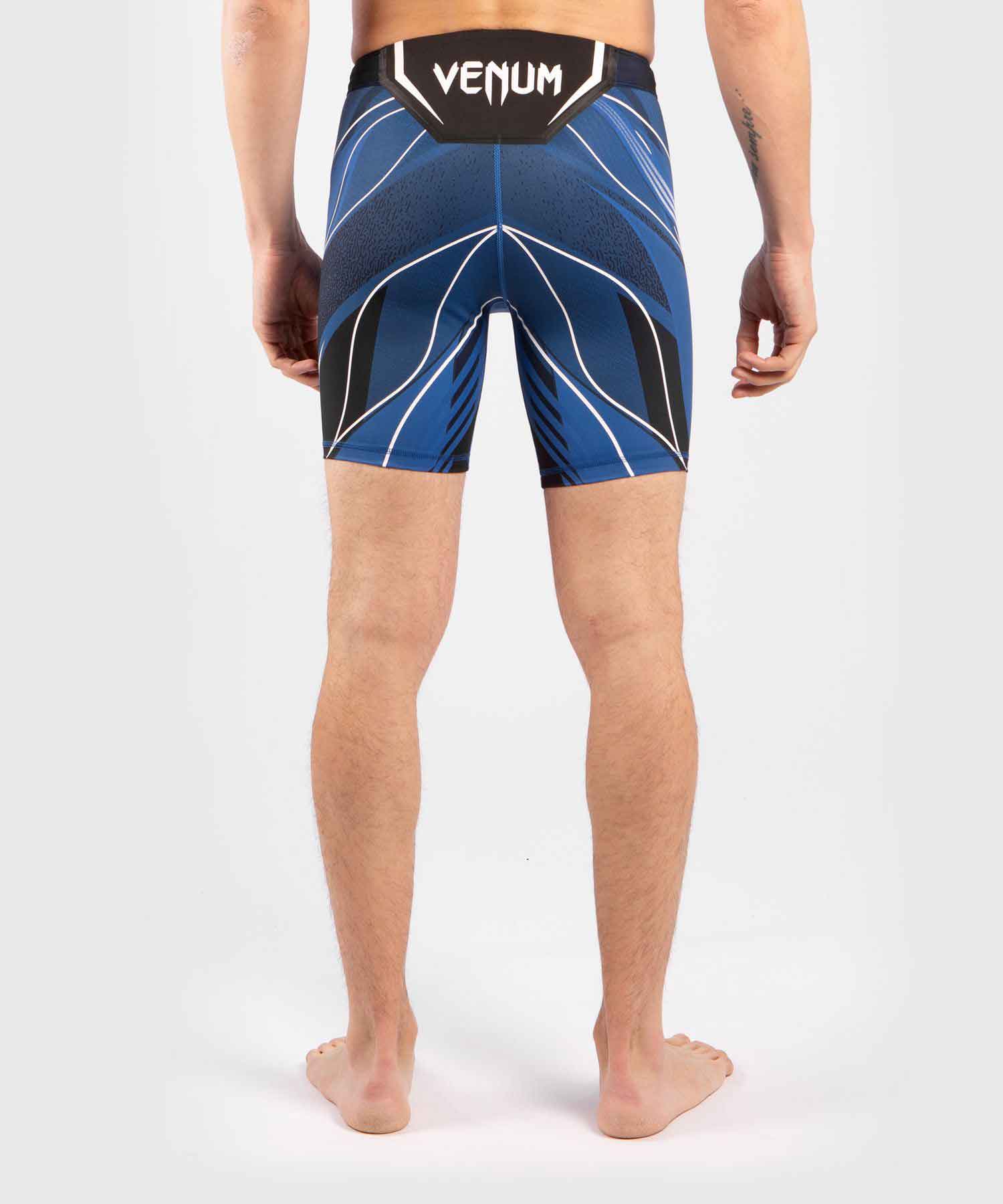 VENUM／ヴェナム　コンプレッション・バーリトゥードショーツ　　UFC VENUM AUTHENTIC FIGHT NIGHT MEN'S VALE TUDO SHORTS SHORT FIT／UFC VENUM オーセンティック ファイトナイト メンズ バーリトゥードショーツ ショートフィット（ブルー／黒）