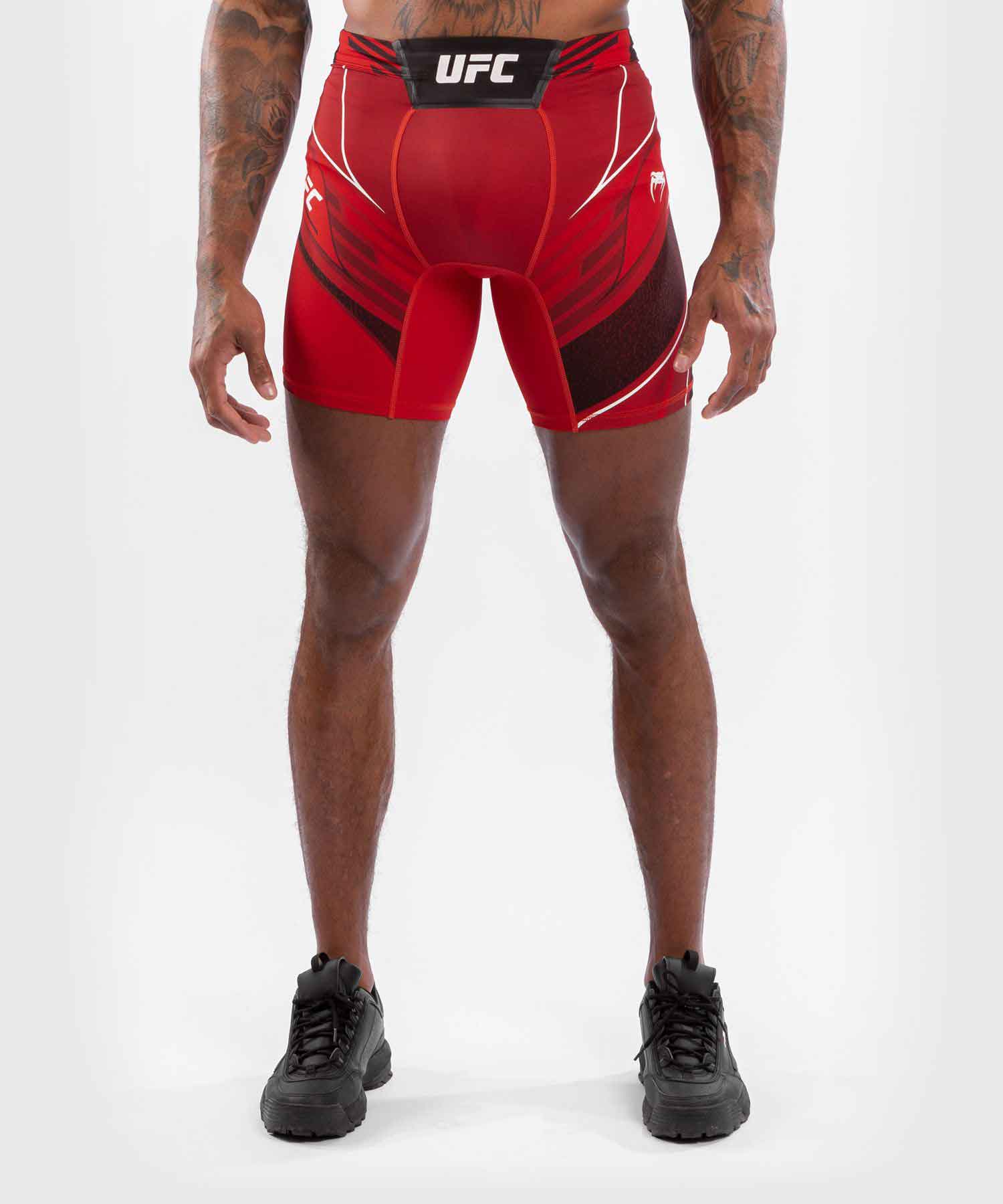 UFC VENUM AUTHENTIC FIGHT NIGHT MEN'S VALE TUDO SHORTS LONG FIT／UFC VENUM オーセンティック ファイトナイト メンズ バーリトゥードショーツ ロングフィット（レッド／黒）