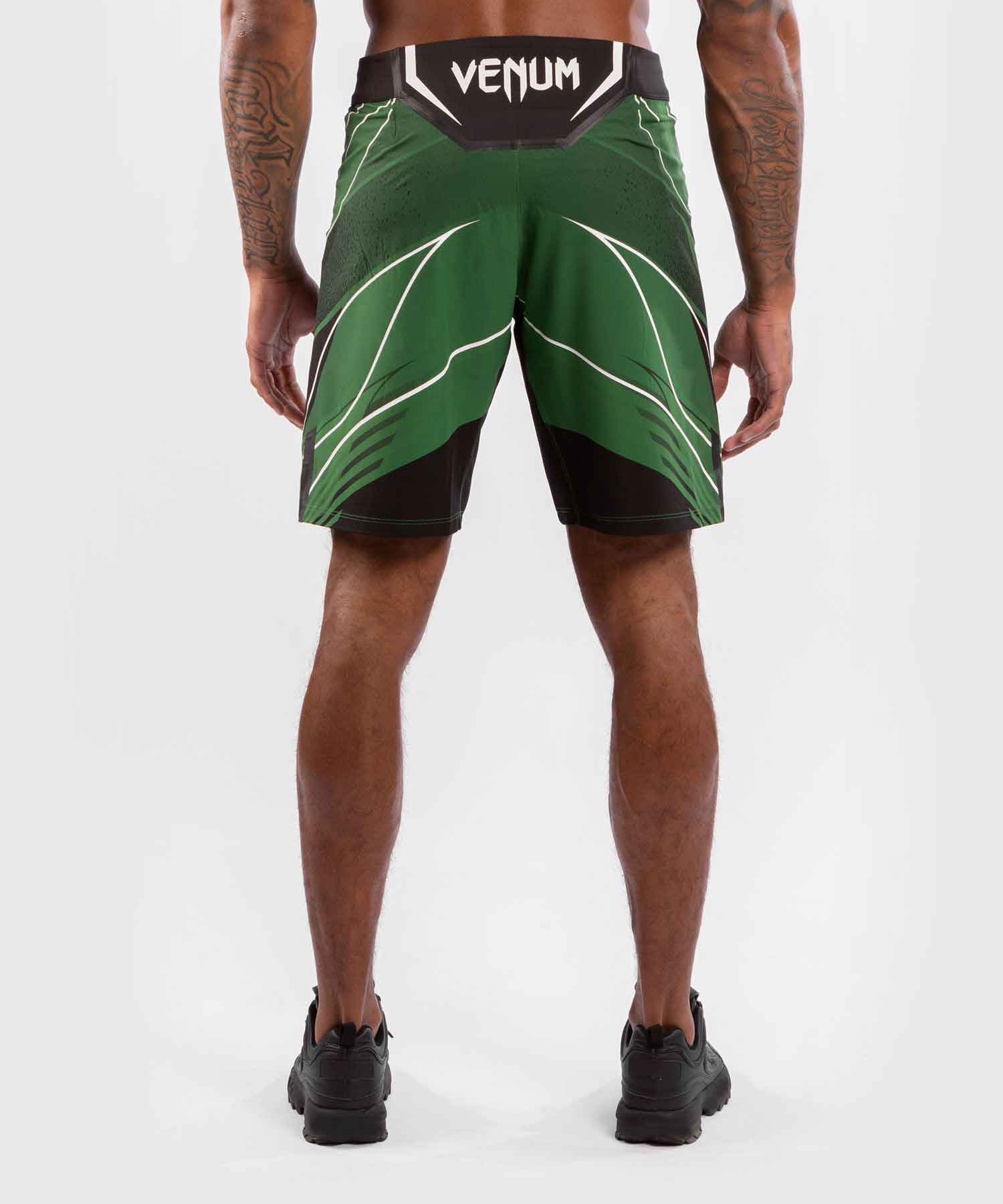 VENUM／ヴェナム　ファイトショーツ　　UFC VENUM AUTHENTIC FIGHT NIGHT MEN'S SHORTS LONG FIT／UFC VENUM オーセンティック ファイトナイト メンズ ショーツ ロング フィット（グリーン／黒）