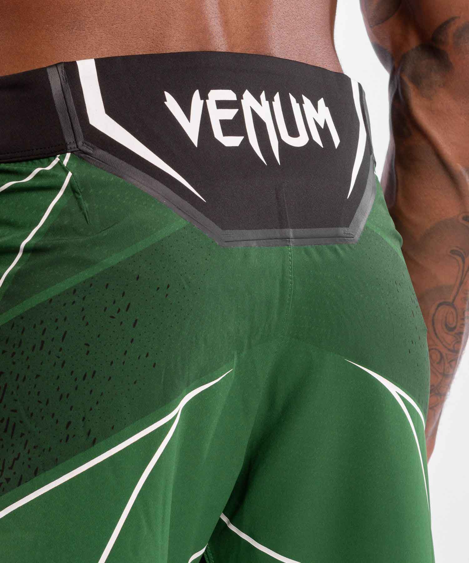 VENUM／ヴェナム　ファイトショーツ　　UFC VENUM AUTHENTIC FIGHT NIGHT MEN'S SHORTS LONG FIT／UFC VENUM オーセンティック ファイトナイト メンズ ショーツ ロング フィット（グリーン／黒）