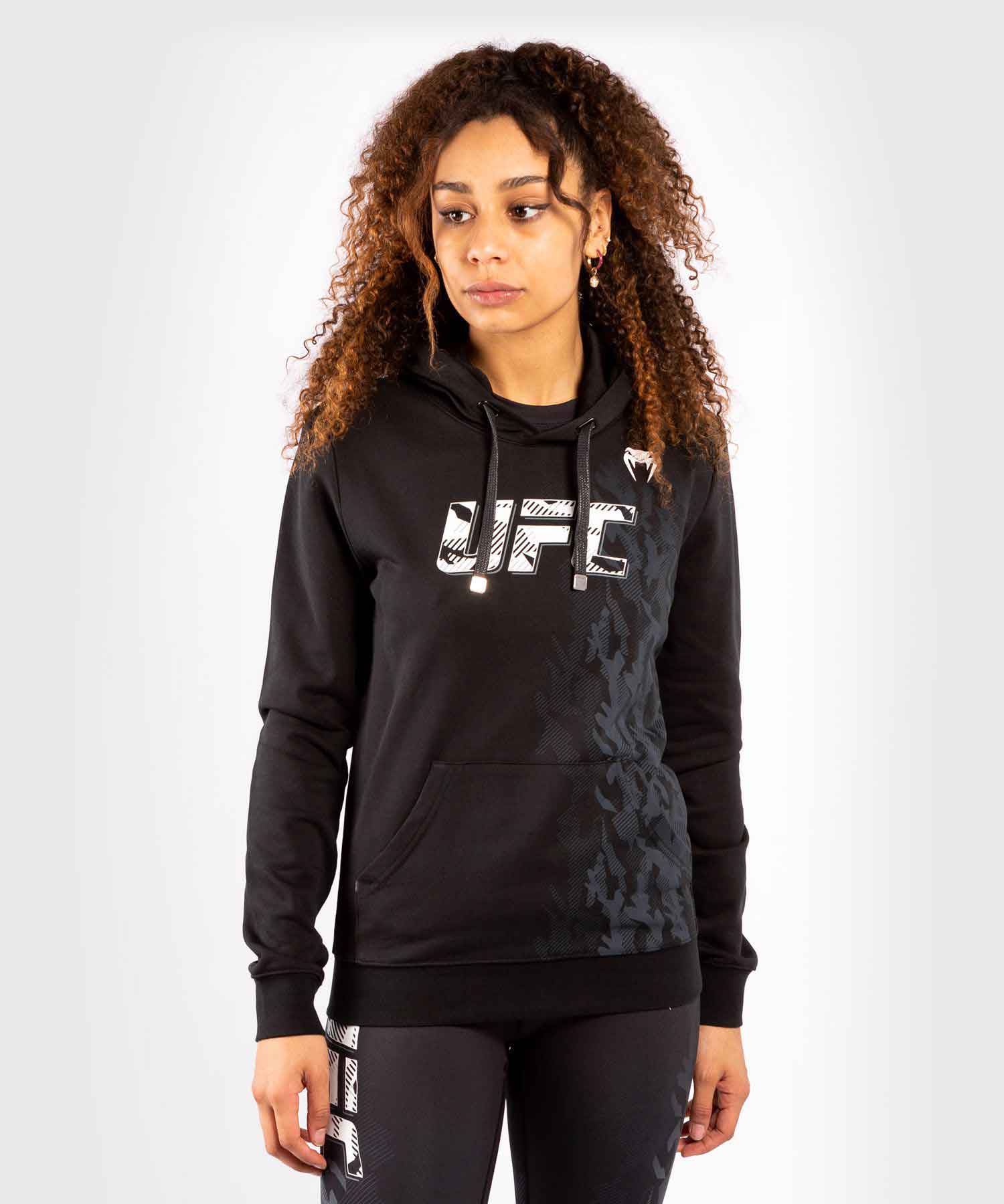 UFC VENUM AUTHENTIC FIGHT WEEK WOMEN'S PULLOVER HOODIE／UFC オーセンティック ファイトウィーク レディース プルオーバー フーディー（パーカー）黒／白／グレー