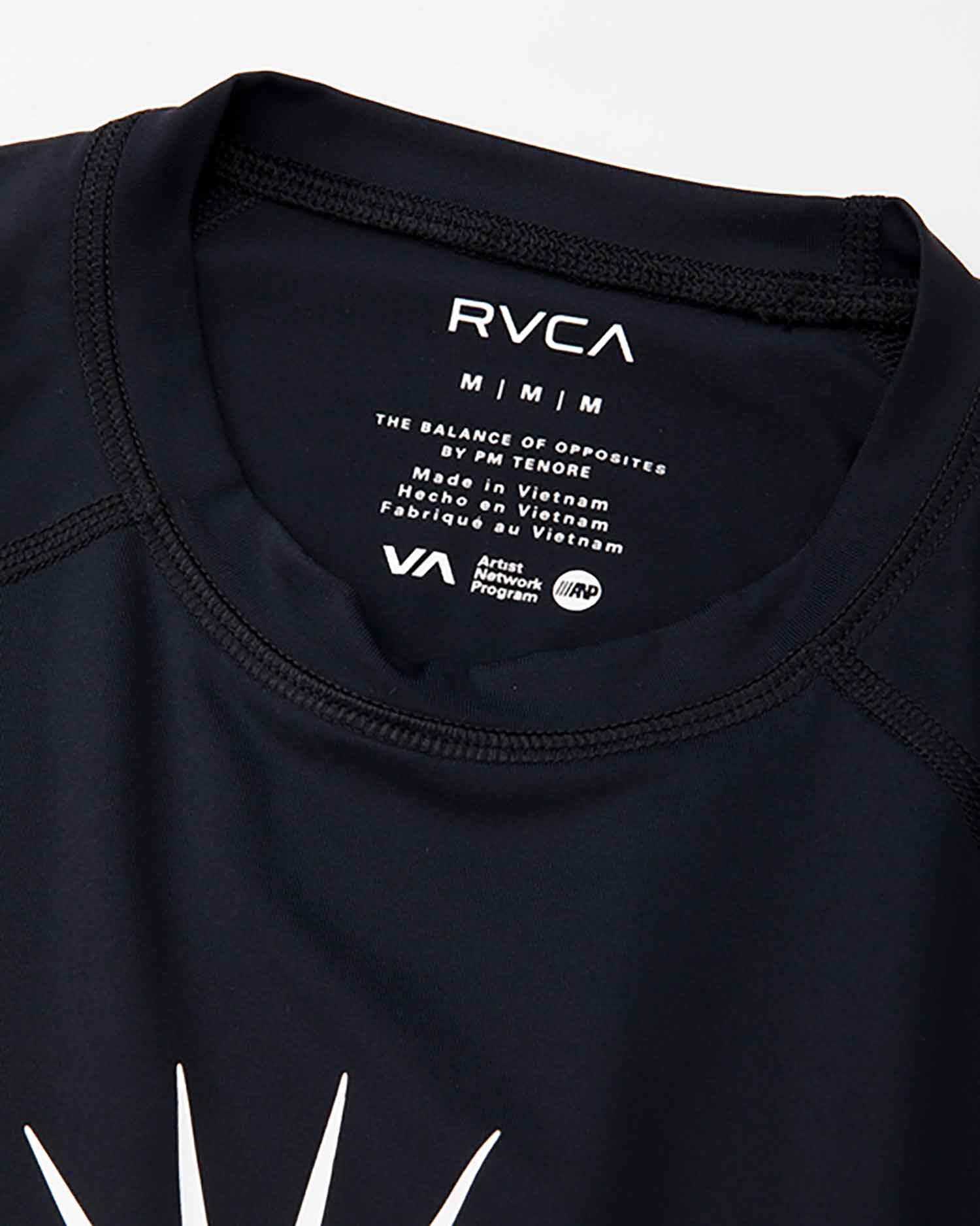 RVCA／ルーカ（ルカ）　ラッシュガード　　SUNNY HAWAII LS RASHGUARD／サニー ハワイ ロングスリーブ ラッシュガード