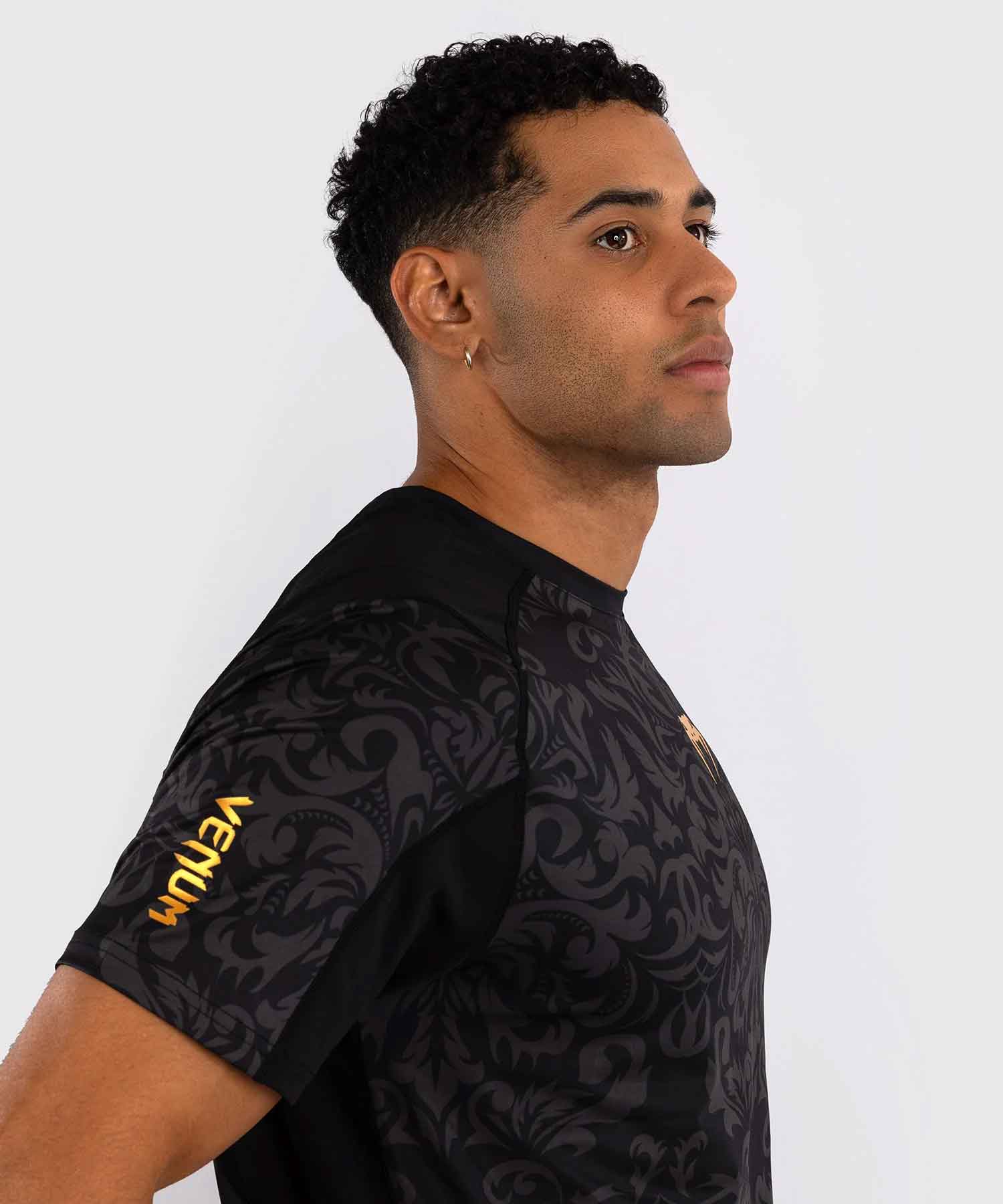 VENUM／ヴェナム　Tシャツ　　Venum x Topuria Unmatched Edition Dry-Tech T-Shirt／ヴェナム × イリア・トプリア アンマッチド エディション ドライテックTシャツ