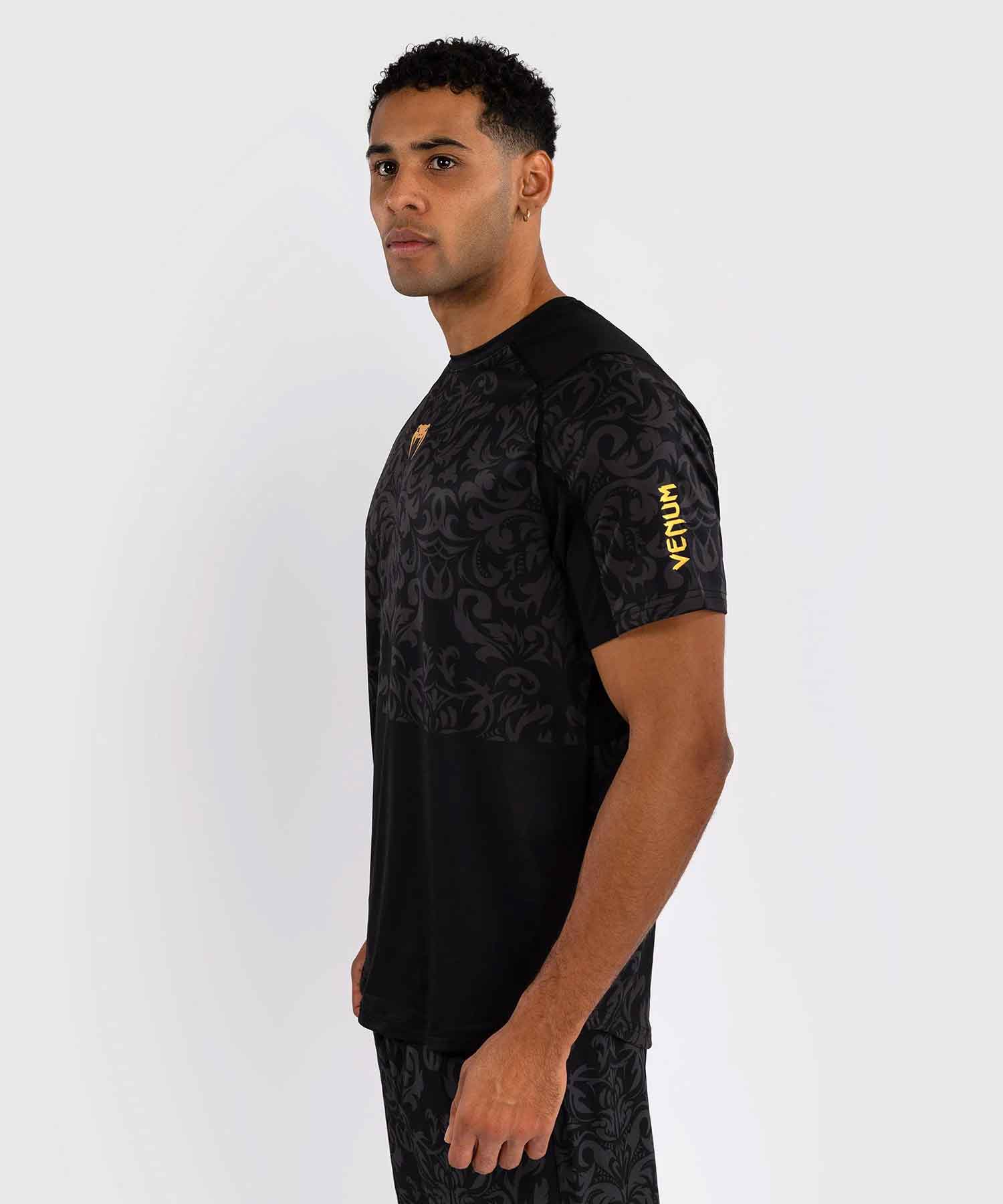 VENUM／ヴェナム　Tシャツ　　Venum x Topuria Unmatched Edition Dry-Tech T-Shirt／ヴェナム × イリア・トプリア アンマッチド エディション ドライテックTシャツ
