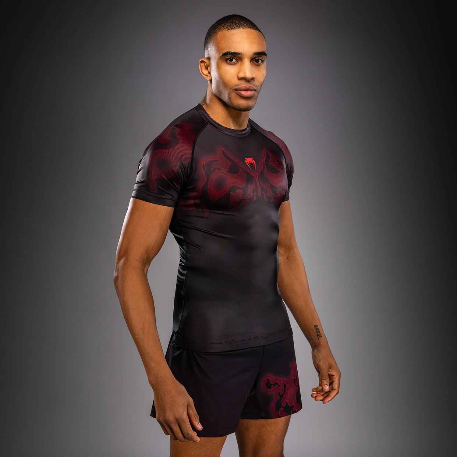 VENUM／ヴェナム　ラッシュガード・コンプレッション　　Spectre Short Sleeve Rashguard／スペクトル ショートスリーブ ラッシュガード