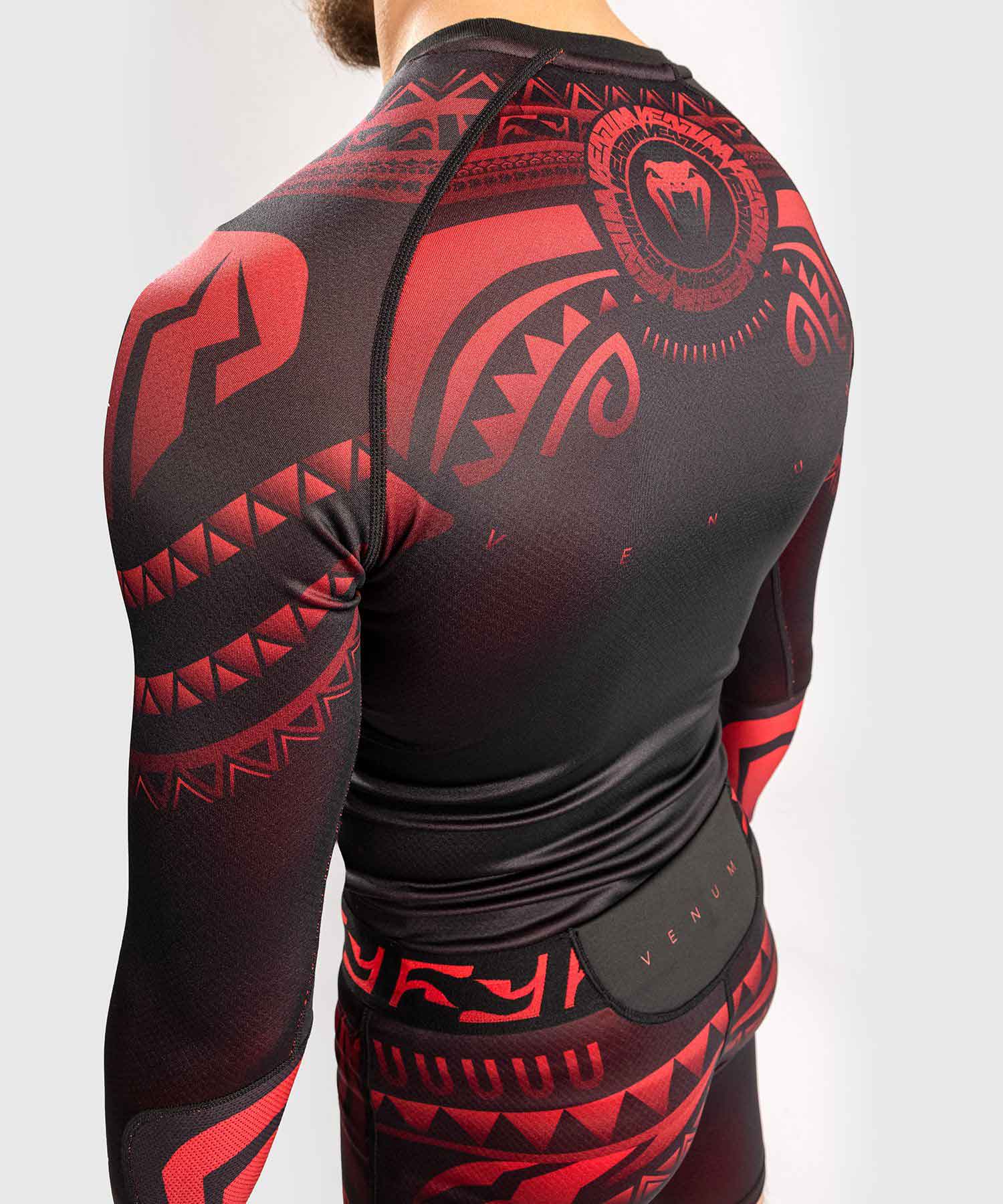 VENUM／ヴェナム　ラッシュガード　　NAKAHI RASHGUARD LONG SLEEVES／ナカヒ ラッシュガード ロングスリーブ（黒／レッド）