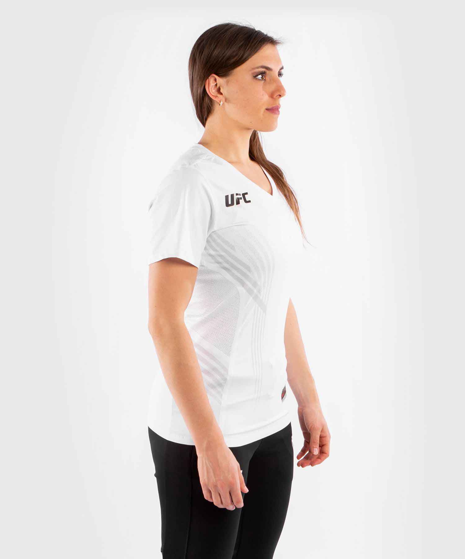 VENUM WOMEN／レディース　ジャージ（ユニフォーム）　　UFC VENUM AUTHENTIC FIGHT NIGHT WOMEN'S WALKOUT JERSEY／UFC VENUM オーセンティック ファイトナイト レディース ウォークアウト ジャージ（白）