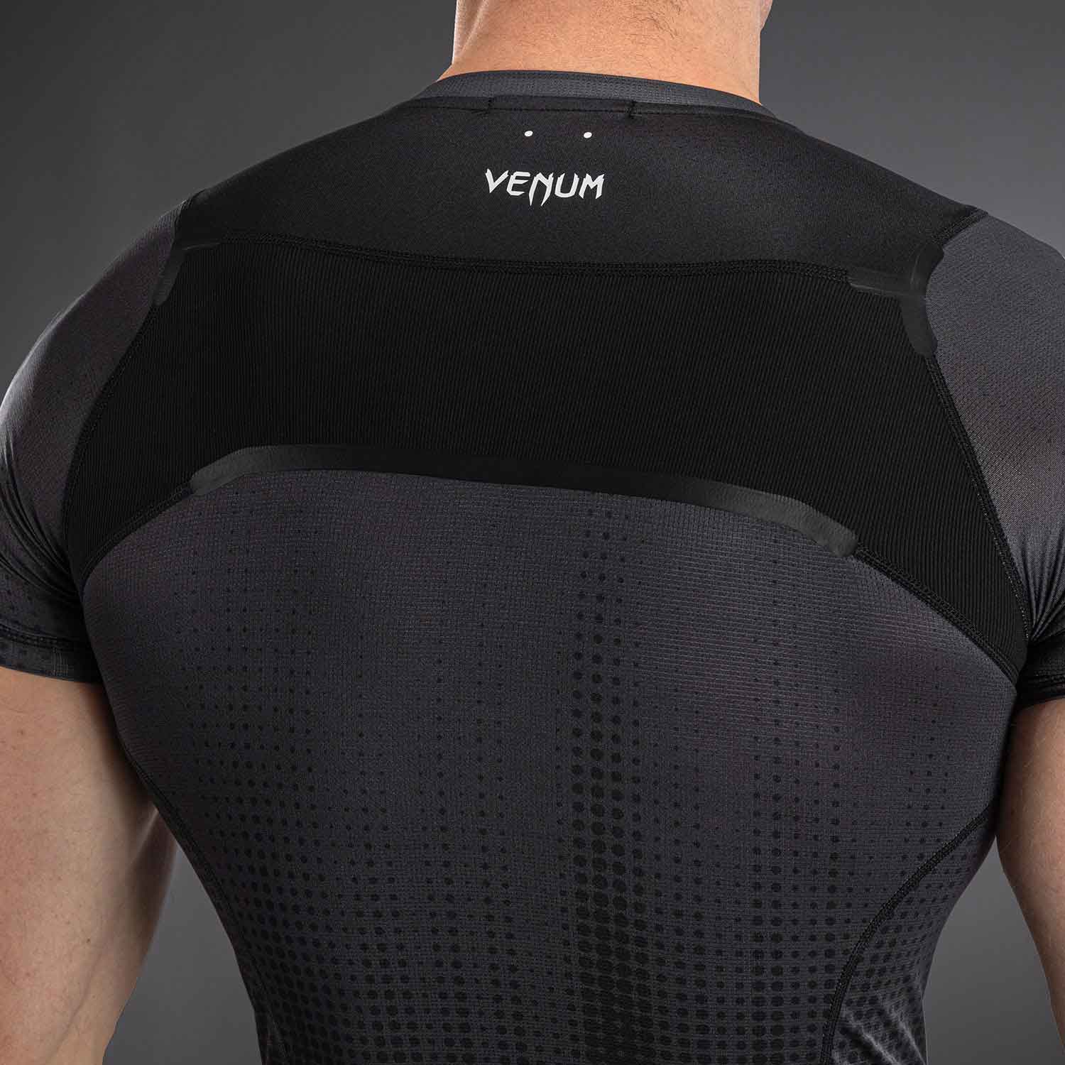 VENUM／ヴェナム　ラッシュガード・コンプレッション　　Stealth Short Sleeve Rashguard／ステルス ショートスリーブ ラッシュガード