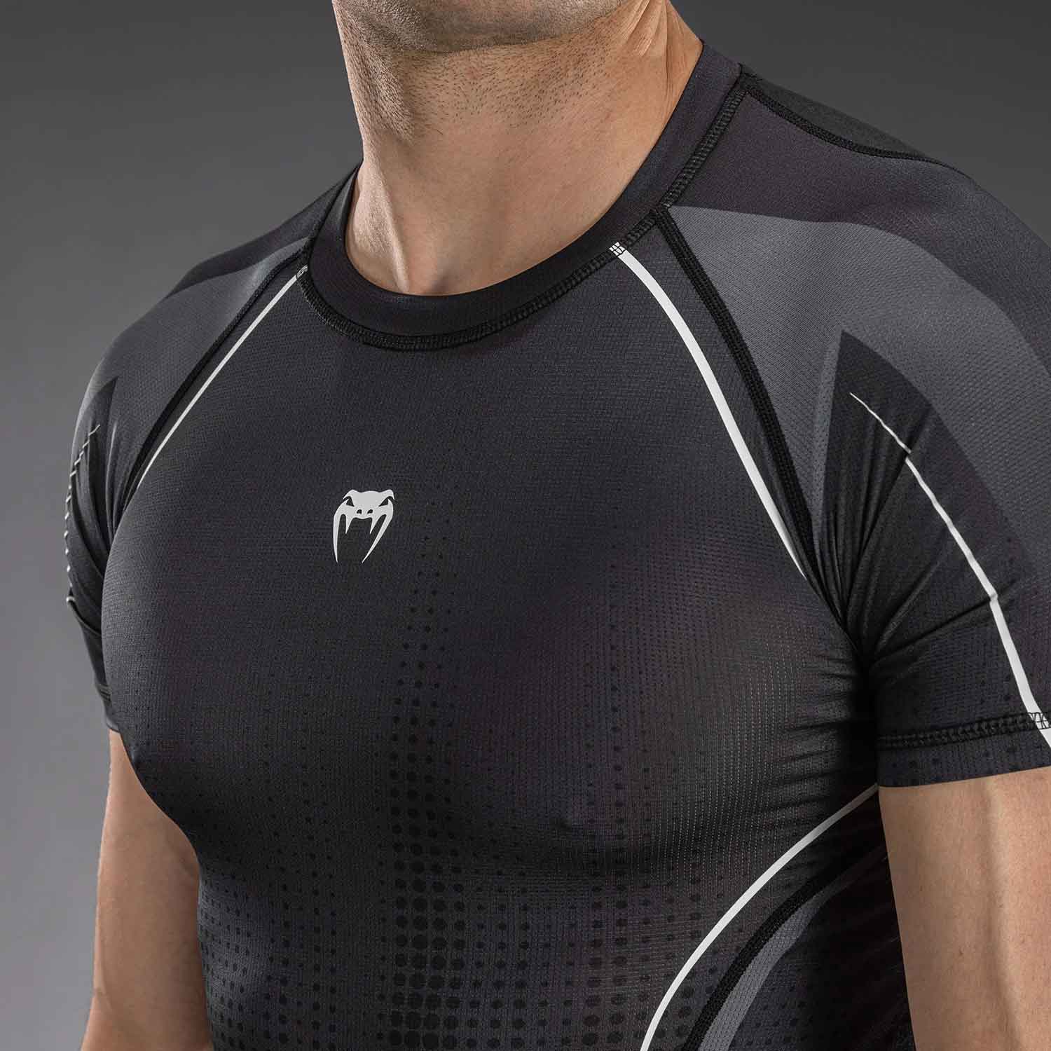 VENUM／ヴェナム　ラッシュガード・コンプレッション　　Stealth Short Sleeve Rashguard／ステルス ショートスリーブ ラッシュガード