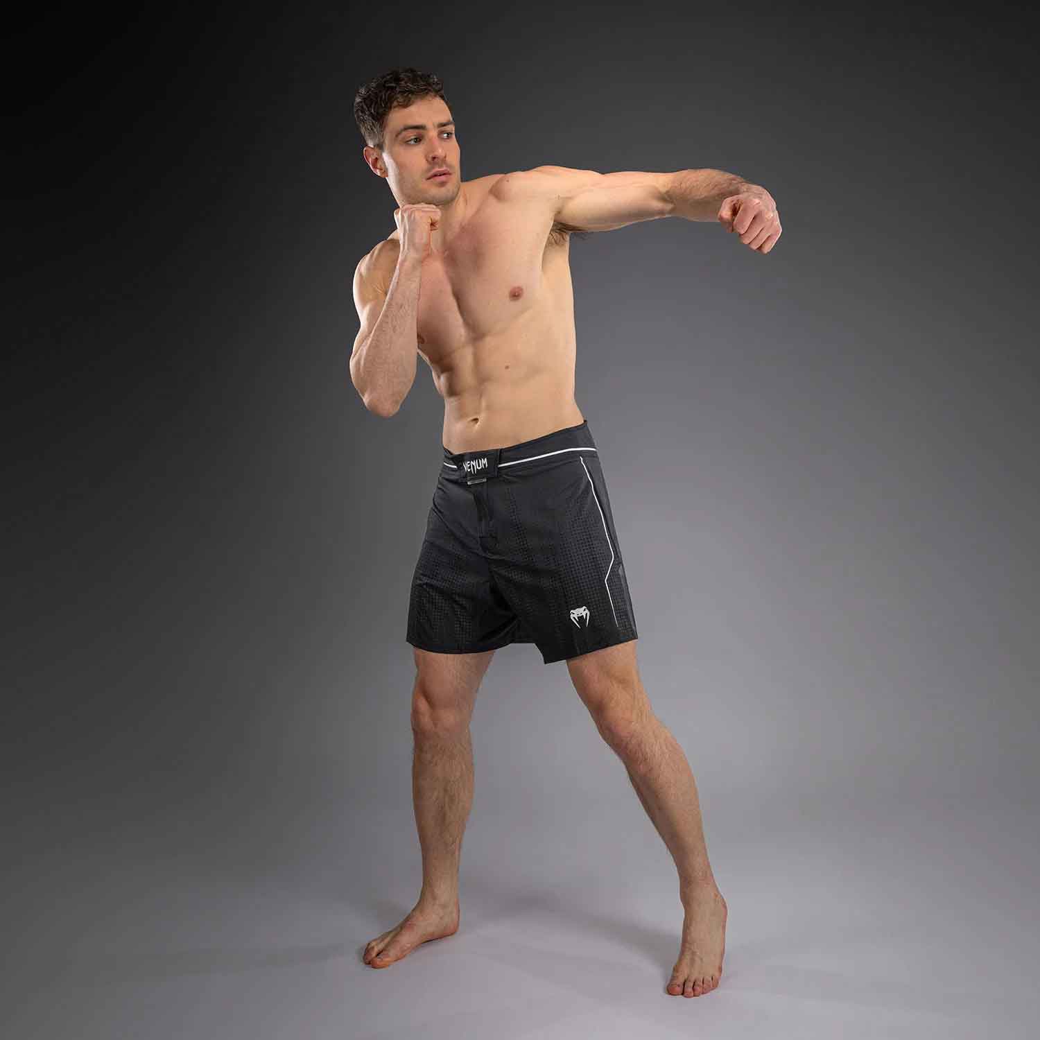 VENUM／ヴェナム　ファイトショーツ　　Stealth Fightshorts／ステルス ファイトショーツ