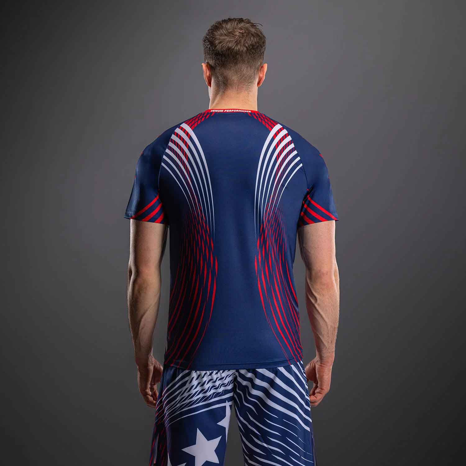 VENUM／ヴェナム　ジャージ　　Official UFC Freedom 250 by Venum Authentic Fight Night Men's Blue Walkout Jersey／オフィシャル UFC フリーダム 250 by ヴェナム オーセンティック ファイトナイト メンズ ブルー ウォークアウトジャージ