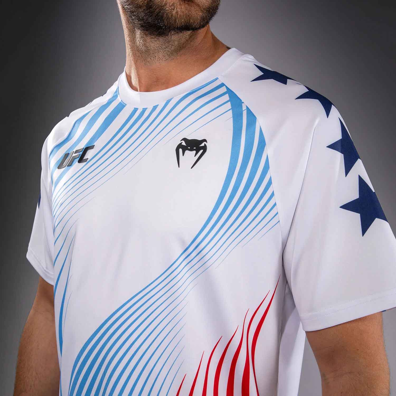 VENUM／ヴェナム　ジャージ　　Official UFC Freedom 250 by Venum Authentic Fight Night Men's White Walkout Jersey／オフィシャル UFC フリーダム 250 by ヴェナム オーセンティック ファイトナイト メンズ ホワイト ウォークアウトジャージ