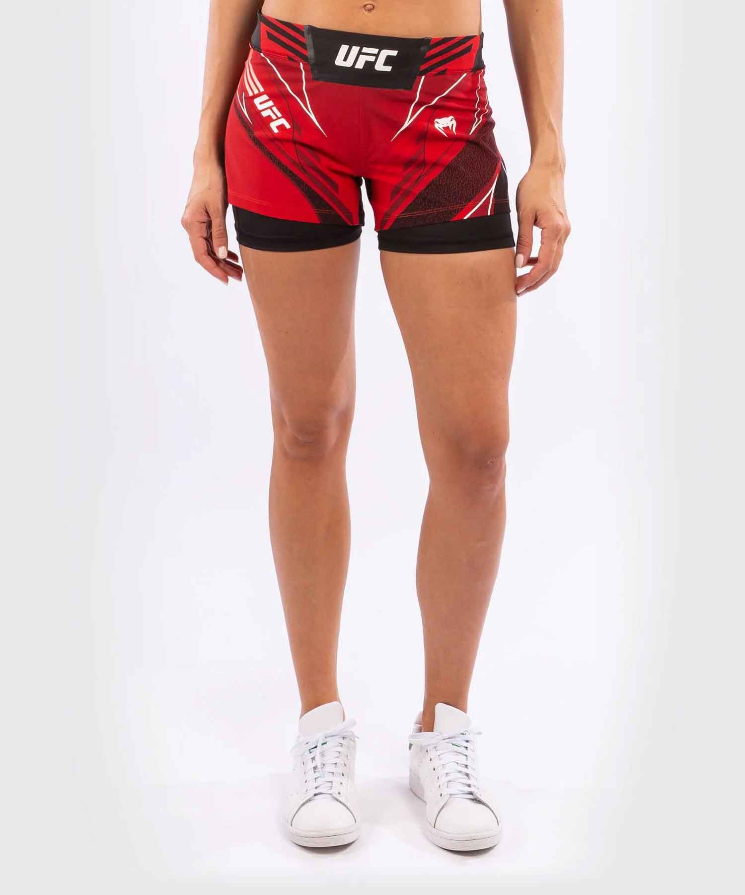 VENUM WOMEN／レディース　ファイトショーツ　　UFC VENUM AUTHENTIC FIGHT NIGHT WOMEN'S SHORTS SHORT FIT／UFC VENUM オーセンティック ファイトナイト レディース ショーツ ショートフィット（レッド／黒）