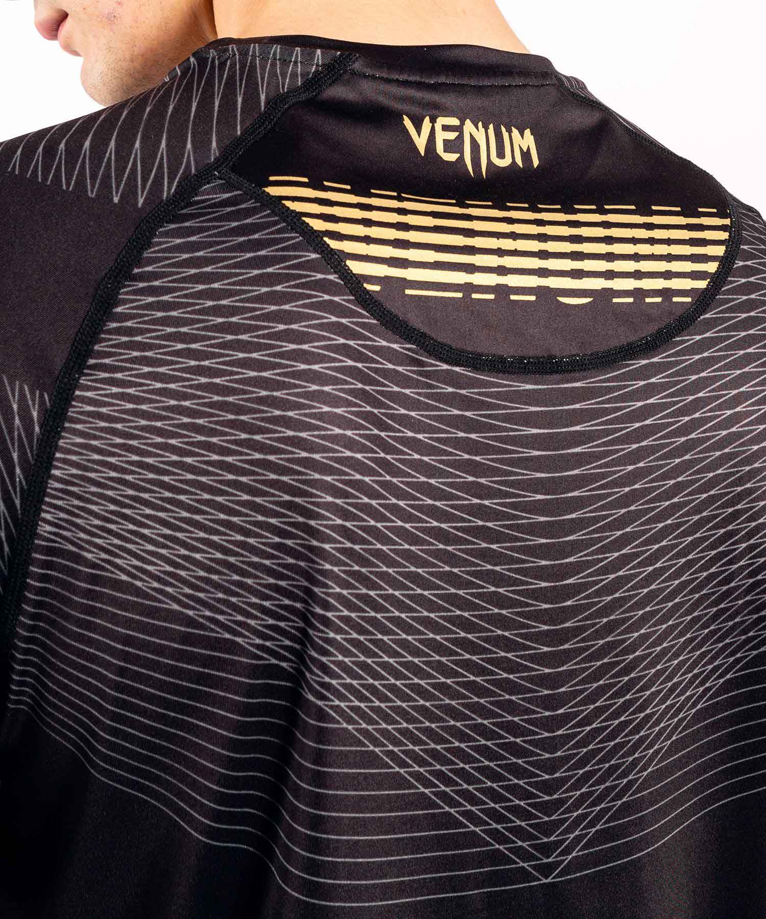 VENUM／ヴェナム　Tシャツ　　CLUB 182 DRY TECH T-SHIRT／クラブ 182 ドライテックTシャツ（黒／ゴールド）