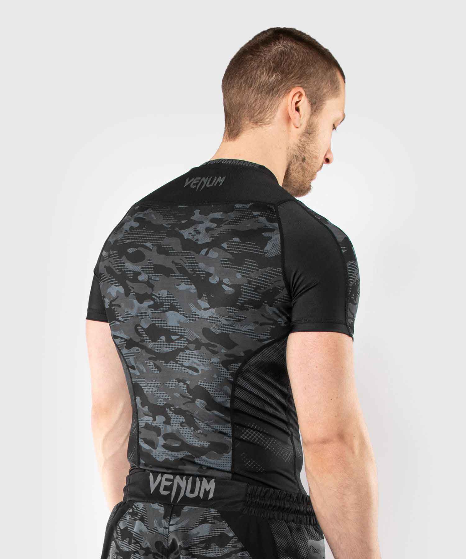 VENUM／ヴェナム　ラッシュガード　　DEFENDER RASHGUARD SHORT SLEEVES／ディフェンダー ラッシュガード ショートスリーブ（ダークカモ）