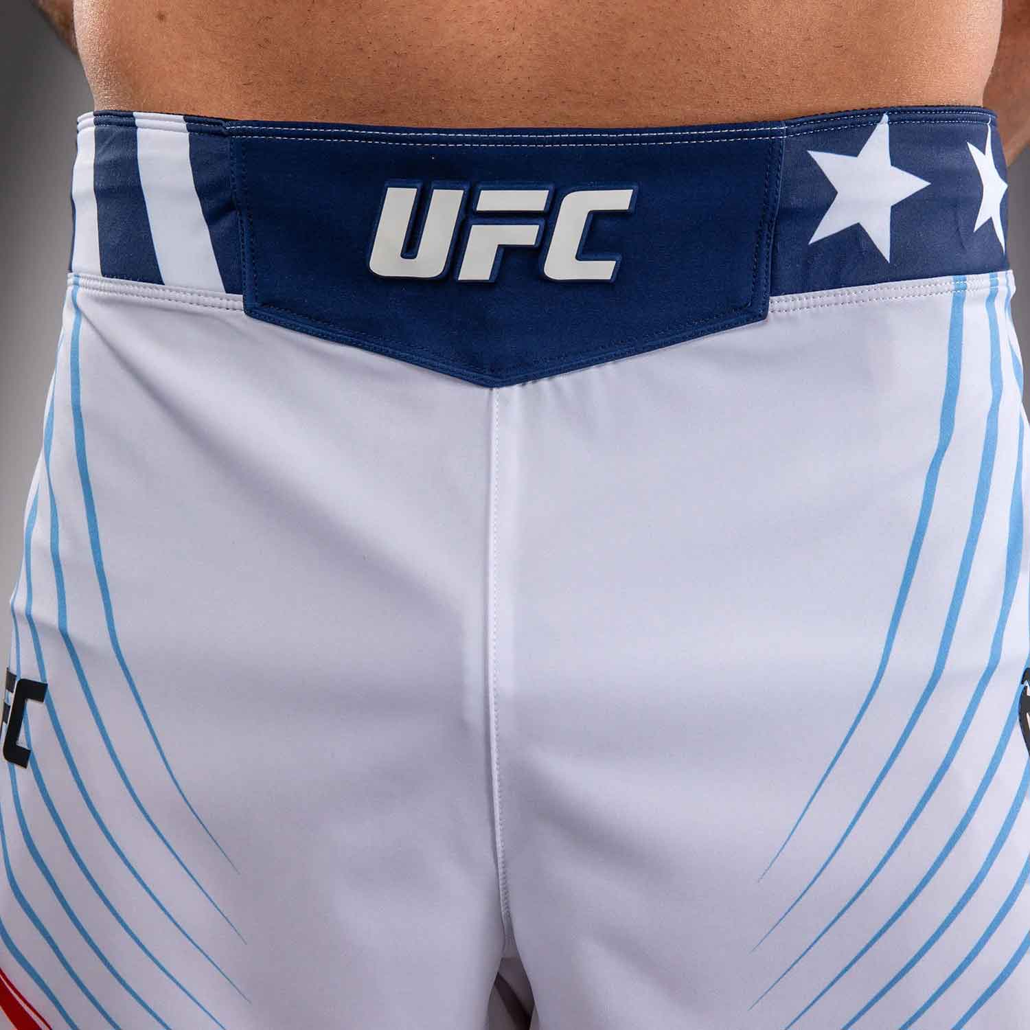 VENUM／ヴェナム　ファイトショーツ　　Official UFC Freedom 250 by Venum Authentic Fight Night Men's White Short Fit Short／オフィシャル UFC フリーダム 250 by ヴェナム オーセンティック ファイトナイト メンズ ショートフィット ファイトショーツ（白）